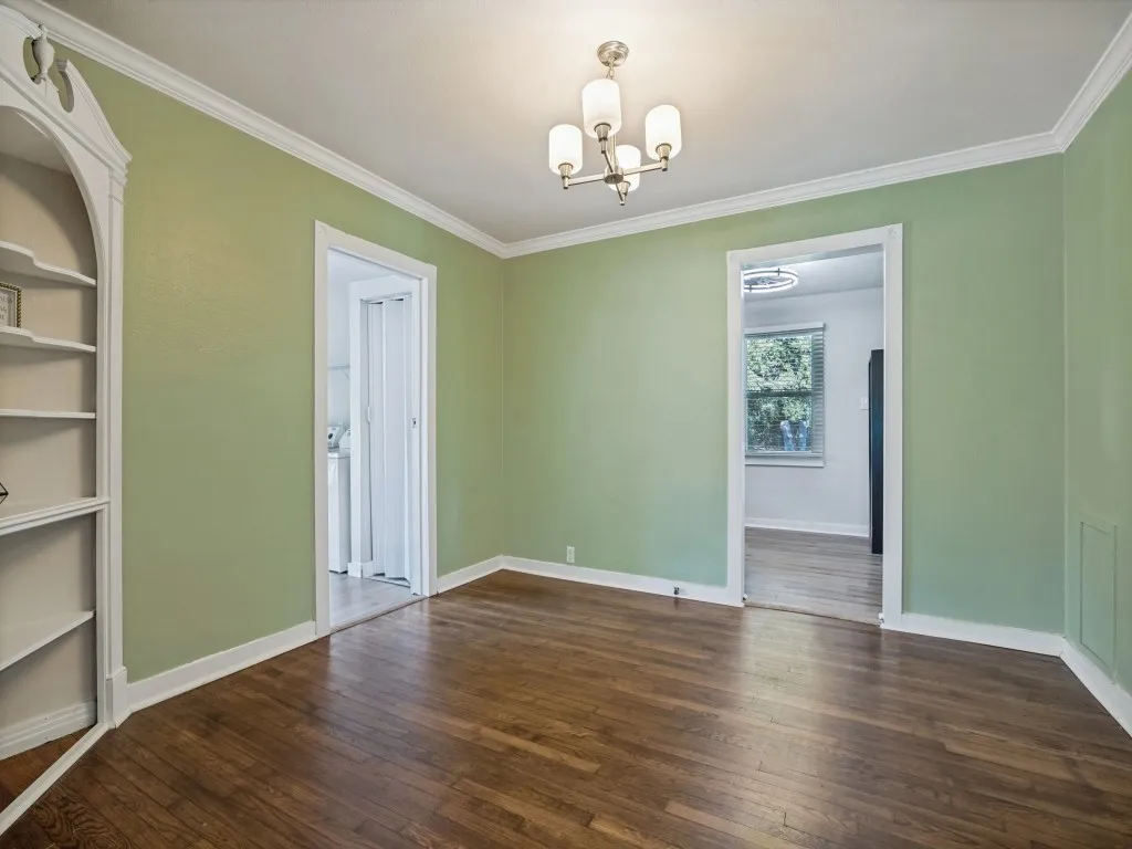 Single Family Residence For Rent in Dallas County , 5610 Lyons Road, Garland, Texas 75043, 2 Bedroom, 1 Bathroom, Garage spaces, 1,027 Sqft, built in 1952, mls#21313396, Real Estate Agent in Garland, Homes For Rent in Dallas county, Homes For Rent in Garland, Realtor in Garland Texas, Real Estate Brokerage Independent Realty Texas, Luminita Cordes Realtor