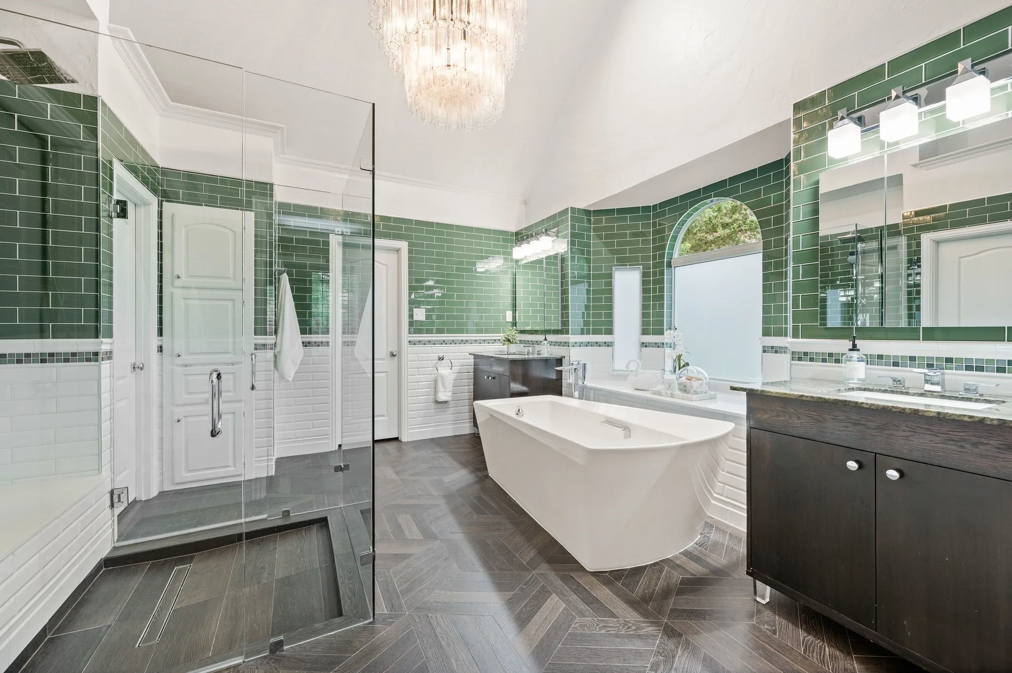 Single Family Residence For Sale in Tarrant County , 1029 Westover Trail, Keller, Texas 76248, 4 Bedroom, 5 Bathroom, 3 Garage spaces, 4,342 Sqft, built in 1993, mls#21313425, Real Estate Agent in Keller, Homes For Sale in Tarrant county, Homes For Sale in Keller, Realtor in Keller Texas, Real Estate Brokerage Independent Realty Texas, Luminita Cordes Realtor