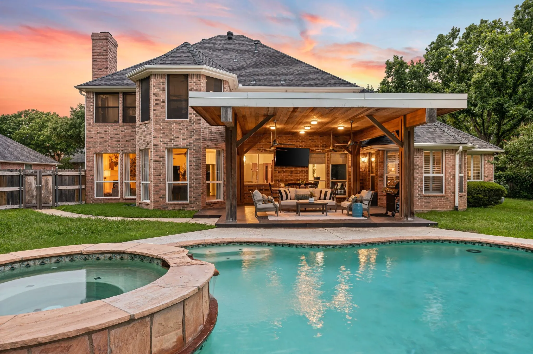 Single Family Residence For Sale in Tarrant County , 1029 Westover Trail, Keller, Texas 76248, 4 Bedroom, 5 Bathroom, 3 Garage spaces, 4,342 Sqft, built in 1993, mls#21313425, Real Estate Agent in Keller, Homes For Sale in Tarrant county, Homes For Sale in Keller, Realtor in Keller Texas, Real Estate Brokerage Independent Realty Texas, Luminita Cordes Realtor