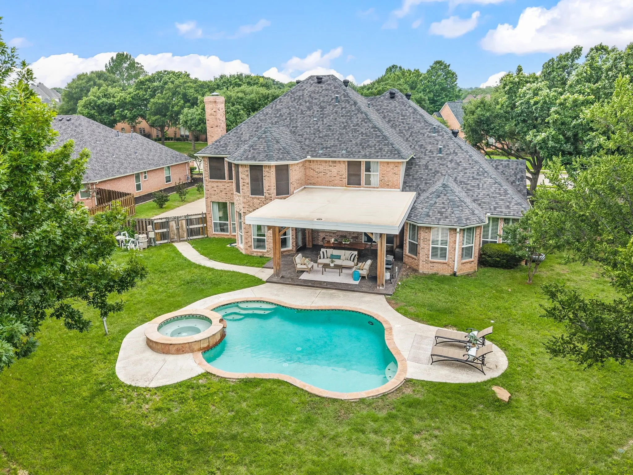 Single Family Residence For Sale in Tarrant County , 1029 Westover Trail, Keller, Texas 76248, 4 Bedroom, 5 Bathroom, 3 Garage spaces, 4,342 Sqft, built in 1993, mls#21313425, Real Estate Agent in Keller, Homes For Sale in Tarrant county, Homes For Sale in Keller, Realtor in Keller Texas, Real Estate Brokerage Independent Realty Texas, Luminita Cordes Realtor