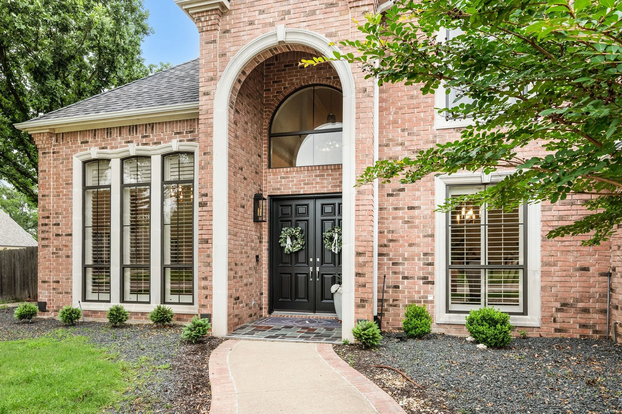 Single Family Residence For Sale in Tarrant County , 1029 Westover Trail, Keller, Texas 76248, 4 Bedroom, 5 Bathroom, 3 Garage spaces, 4,342 Sqft, built in 1993, mls#21313425, Real Estate Agent in Keller, Homes For Sale in Tarrant county, Homes For Sale in Keller, Realtor in Keller Texas, Real Estate Brokerage Independent Realty Texas, Luminita Cordes Realtor