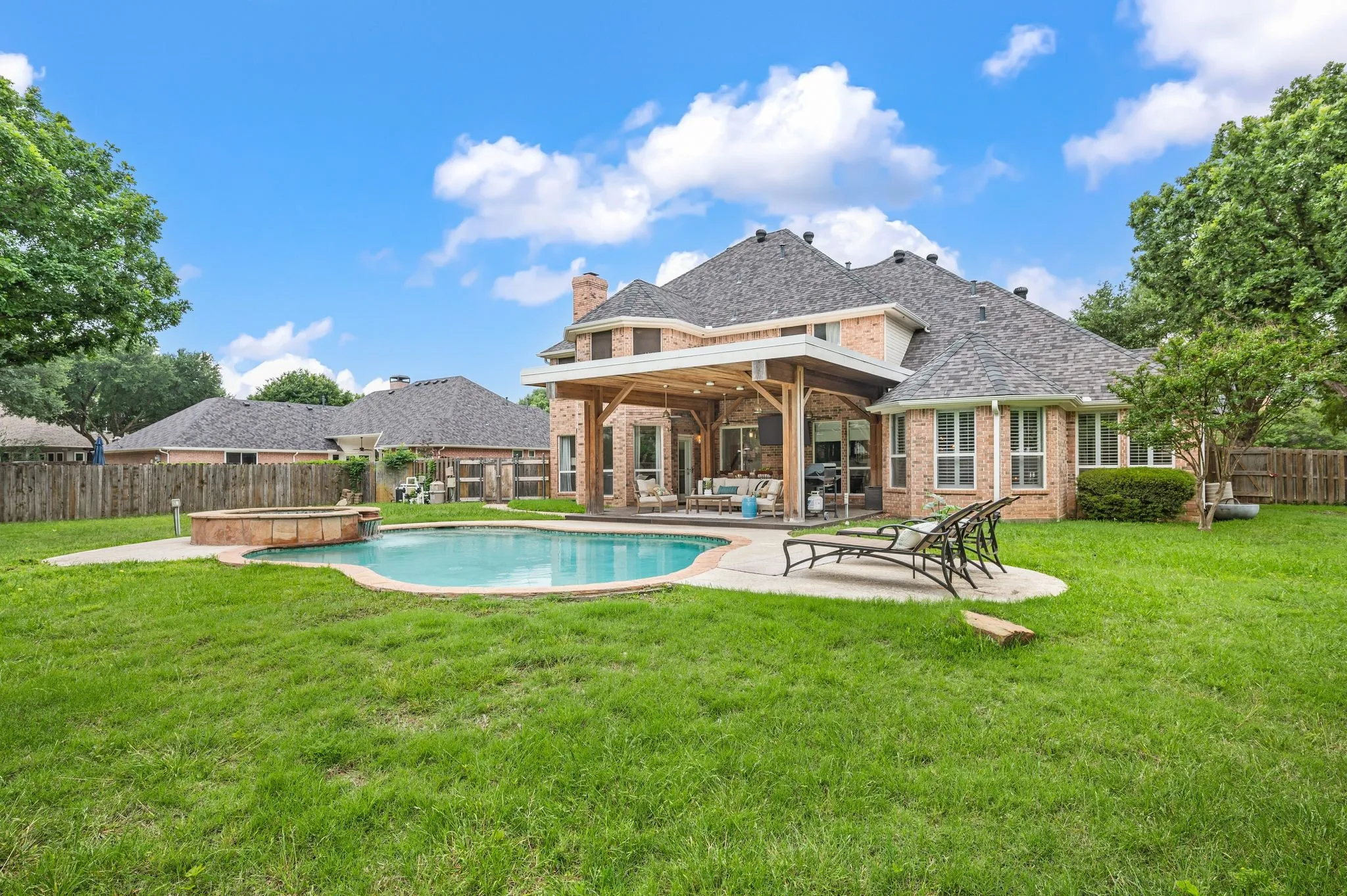 Single Family Residence For Sale in Tarrant County , 1029 Westover Trail, Keller, Texas 76248, 4 Bedroom, 5 Bathroom, 3 Garage spaces, 4,342 Sqft, built in 1993, mls#21313425, Real Estate Agent in Keller, Homes For Sale in Tarrant county, Homes For Sale in Keller, Realtor in Keller Texas, Real Estate Brokerage Independent Realty Texas, Luminita Cordes Realtor