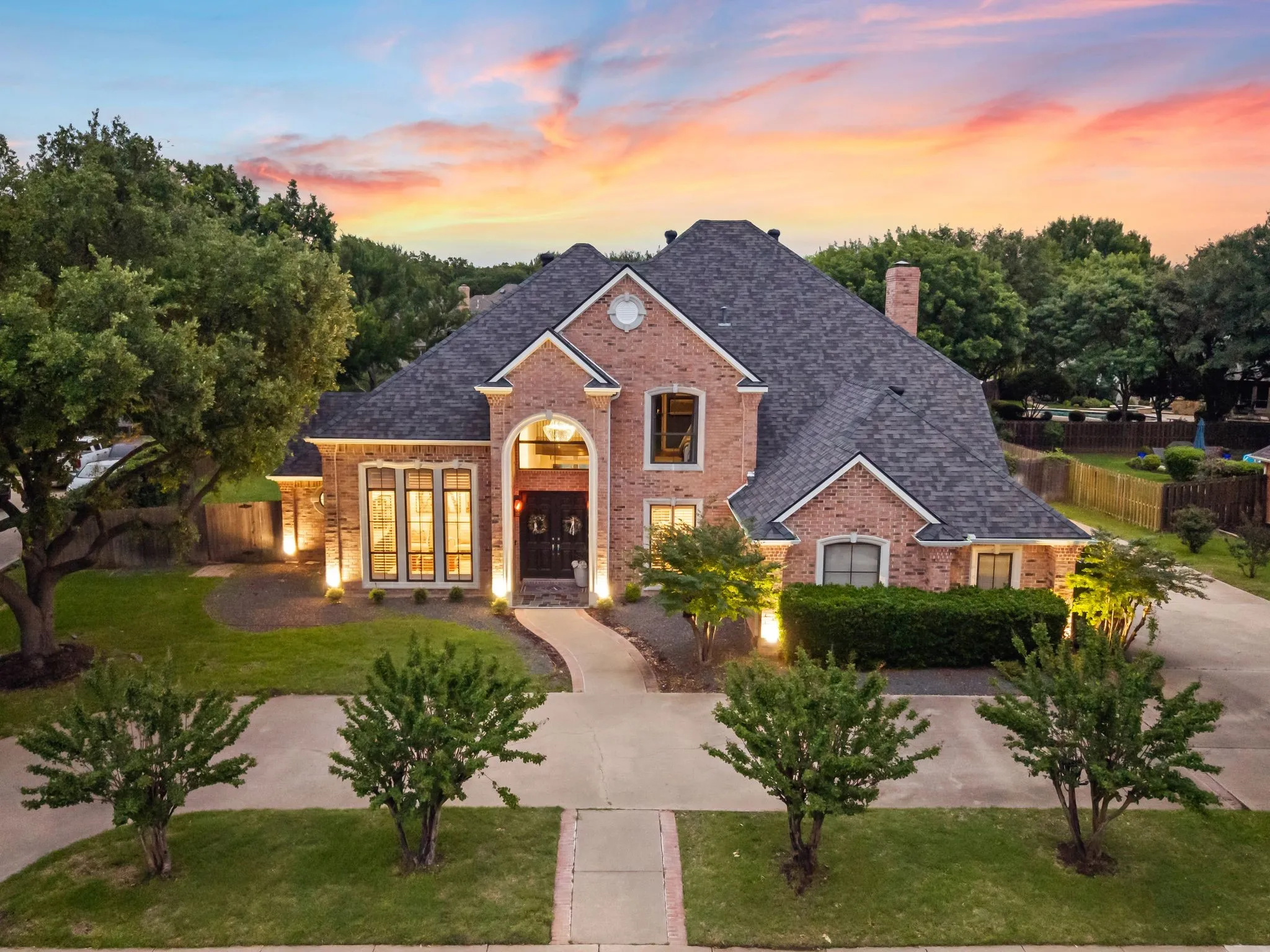 Single Family Residence For Sale in Tarrant County , 1029 Westover Trail, Keller, Texas 76248, 4 Bedroom, 5 Bathroom, 3 Garage spaces, 4,342 Sqft, built in 1993, mls#21313425, Real Estate Agent in Keller, Homes For Sale in Tarrant county, Homes For Sale in Keller, Realtor in Keller Texas, Real Estate Brokerage Independent Realty Texas, Luminita Cordes Realtor