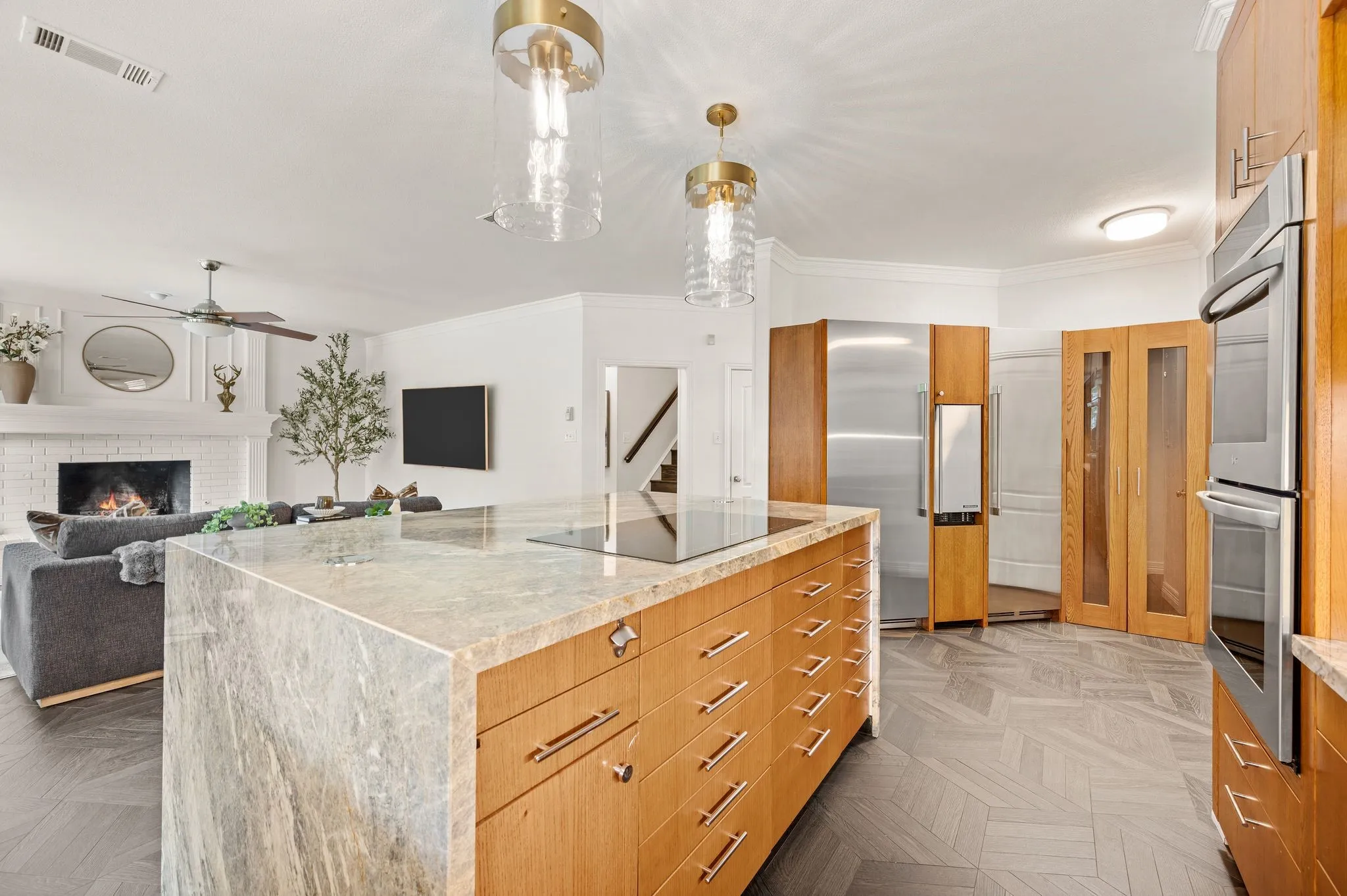 Single Family Residence For Sale in Tarrant County , 1029 Westover Trail, Keller, Texas 76248, 4 Bedroom, 5 Bathroom, 3 Garage spaces, 4,342 Sqft, built in 1993, mls#21313425, Real Estate Agent in Keller, Homes For Sale in Tarrant county, Homes For Sale in Keller, Realtor in Keller Texas, Real Estate Brokerage Independent Realty Texas, Luminita Cordes Realtor