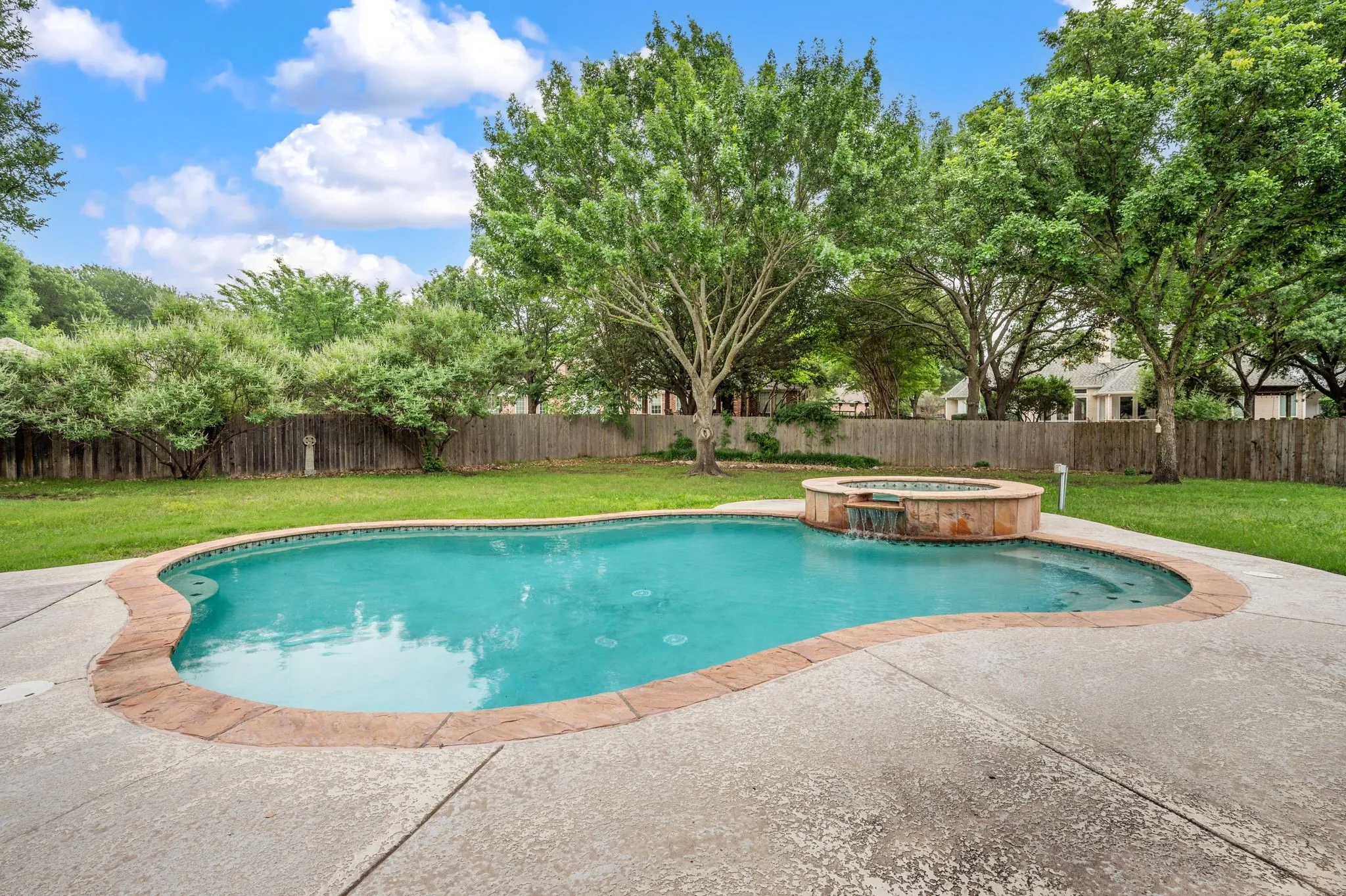 Single Family Residence For Sale in Tarrant County , 1029 Westover Trail, Keller, Texas 76248, 4 Bedroom, 5 Bathroom, 3 Garage spaces, 4,342 Sqft, built in 1993, mls#21313425, Real Estate Agent in Keller, Homes For Sale in Tarrant county, Homes For Sale in Keller, Realtor in Keller Texas, Real Estate Brokerage Independent Realty Texas, Luminita Cordes Realtor