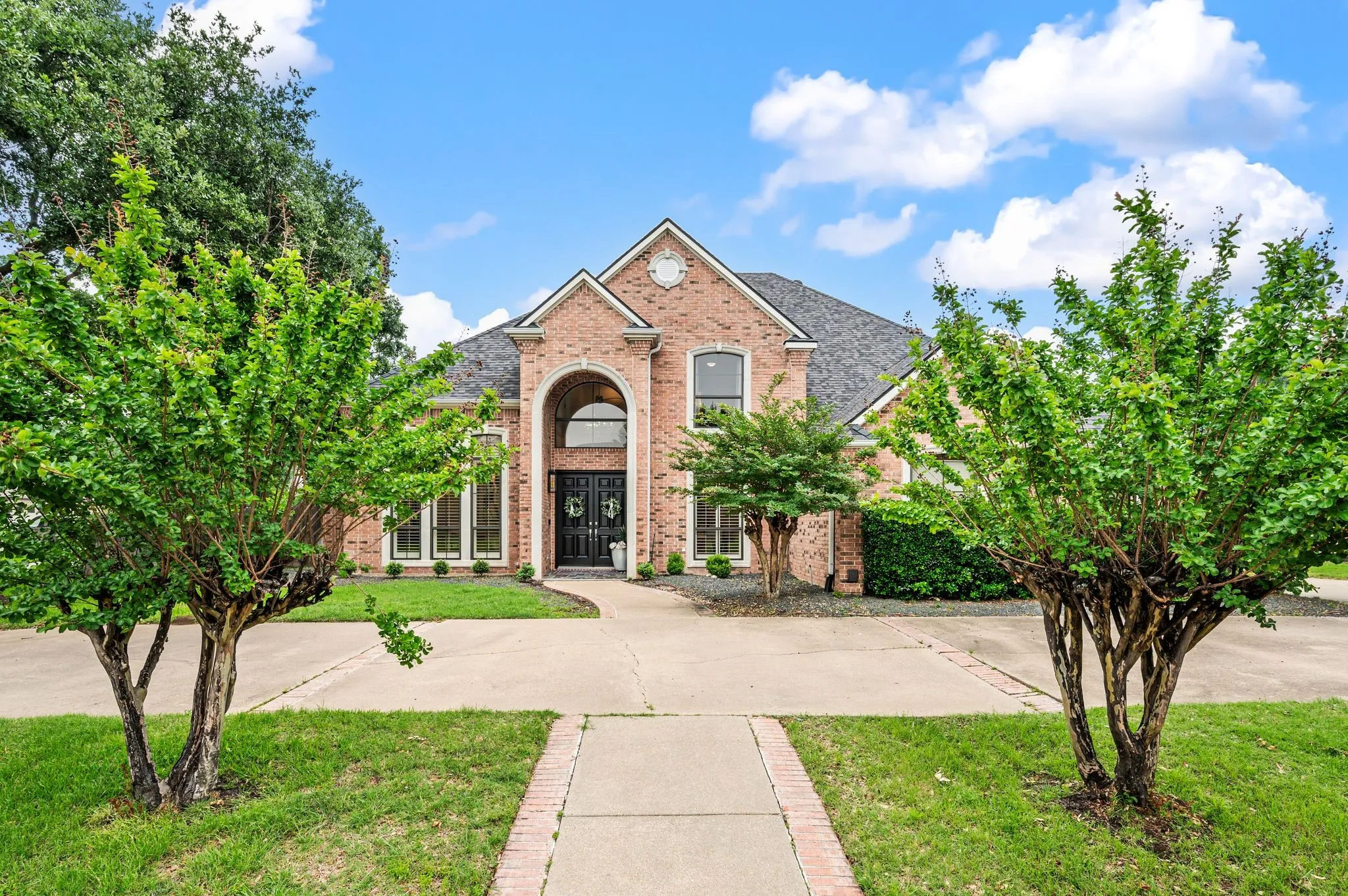 Single Family Residence For Sale in Tarrant County , 1029 Westover Trail, Keller, Texas 76248, 4 Bedroom, 5 Bathroom, 3 Garage spaces, 4,342 Sqft, built in 1993, mls#21313425, Real Estate Agent in Keller, Homes For Sale in Tarrant county, Homes For Sale in Keller, Realtor in Keller Texas, Real Estate Brokerage Independent Realty Texas, Luminita Cordes Realtor