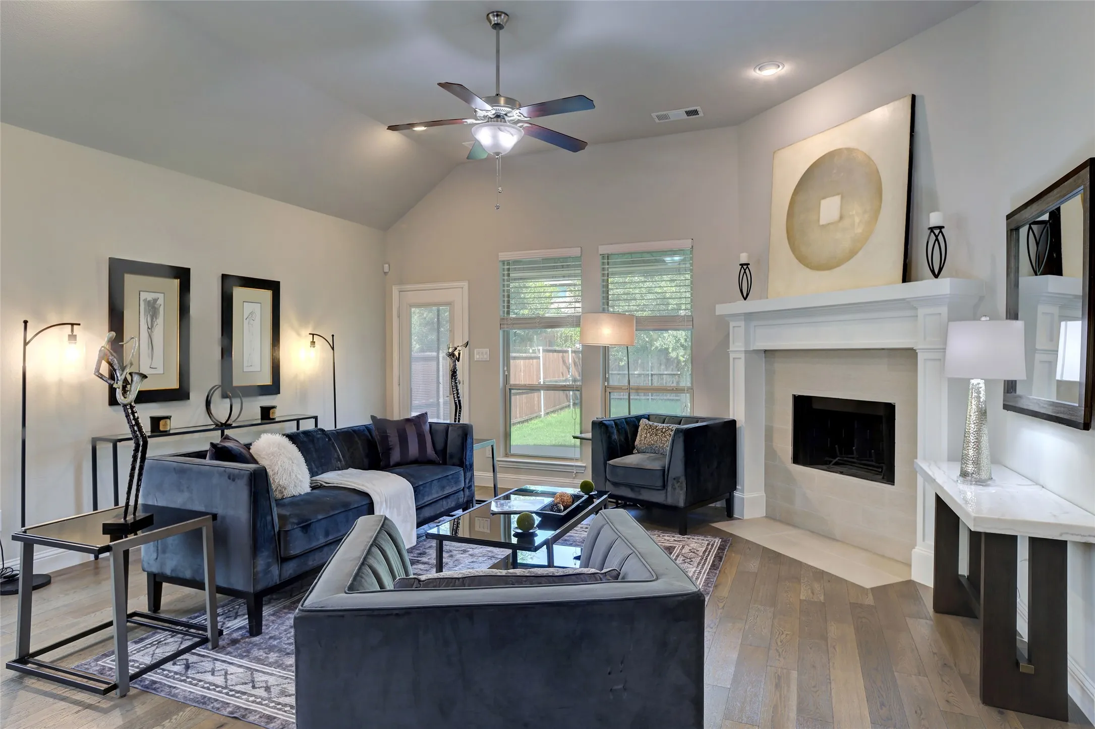 Single Family Residence For Sale in Collin County , 4316 Querida Avenue, Mc Kinney, Texas 75070, 4 Bedroom, 3 Bathroom, 2 Garage spaces, 2,220 Sqft, built in 2018, mls#21313376, Real Estate Agent in Mc Kinney, Homes For Sale in Collin county, Homes For Sale in Mc Kinney, Realtor in Mc Kinney Texas, Real Estate Brokerage Independent Realty Texas, Luminita Cordes Realtor
