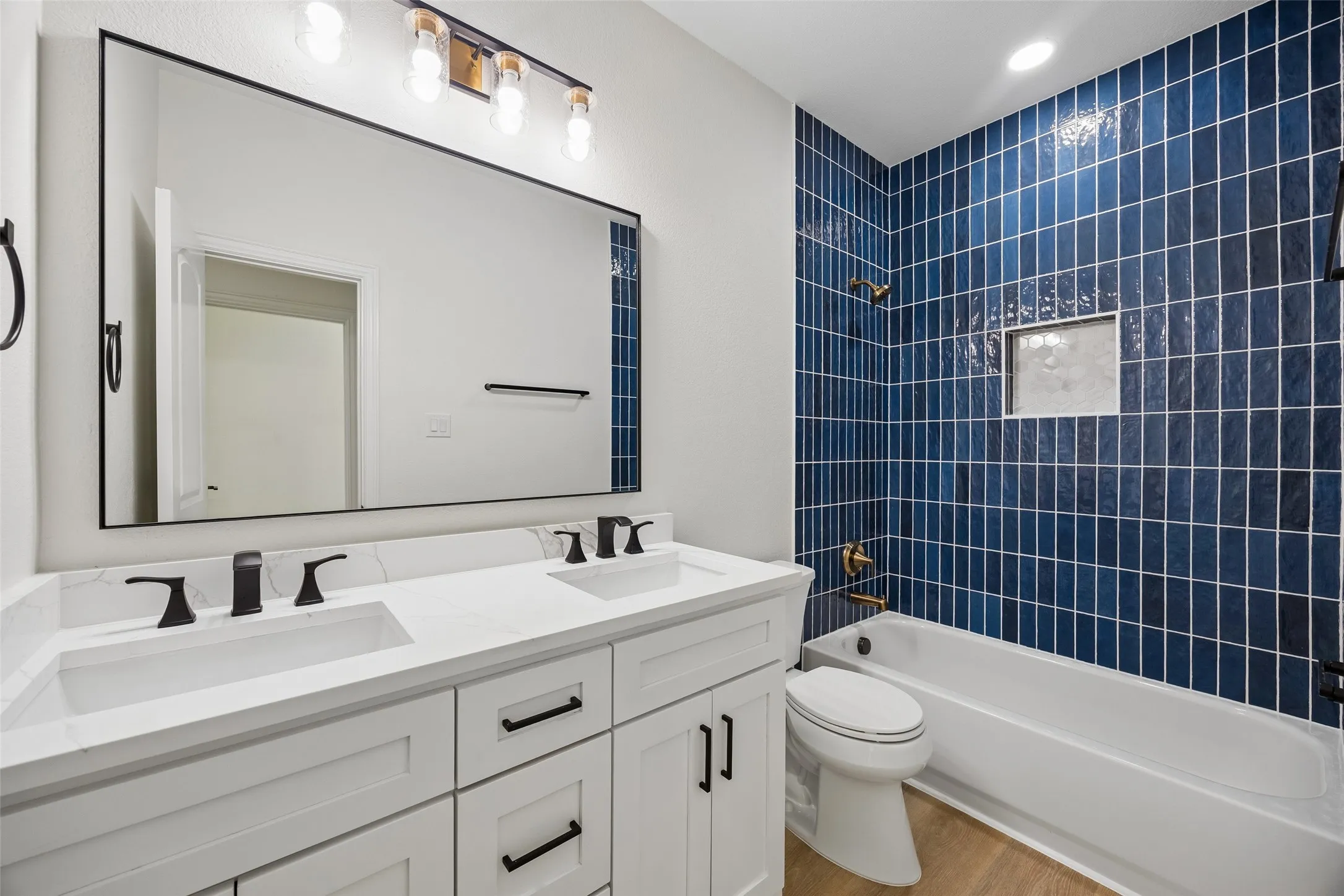 Single Family Residence For Sale in Collin County , 10516 Sedalia Drive, Mc Kinney, Texas 75072, 4 Bedroom, 4 Bathroom, 2 Garage spaces, 3,060 Sqft, built in 2008, mls#21310706, Real Estate Agent in Mc Kinney, Homes For Sale in Collin county, Homes For Sale in Mc Kinney, Realtor in Mc Kinney Texas, Real Estate Brokerage Independent Realty Texas, Luminita Cordes Realtor