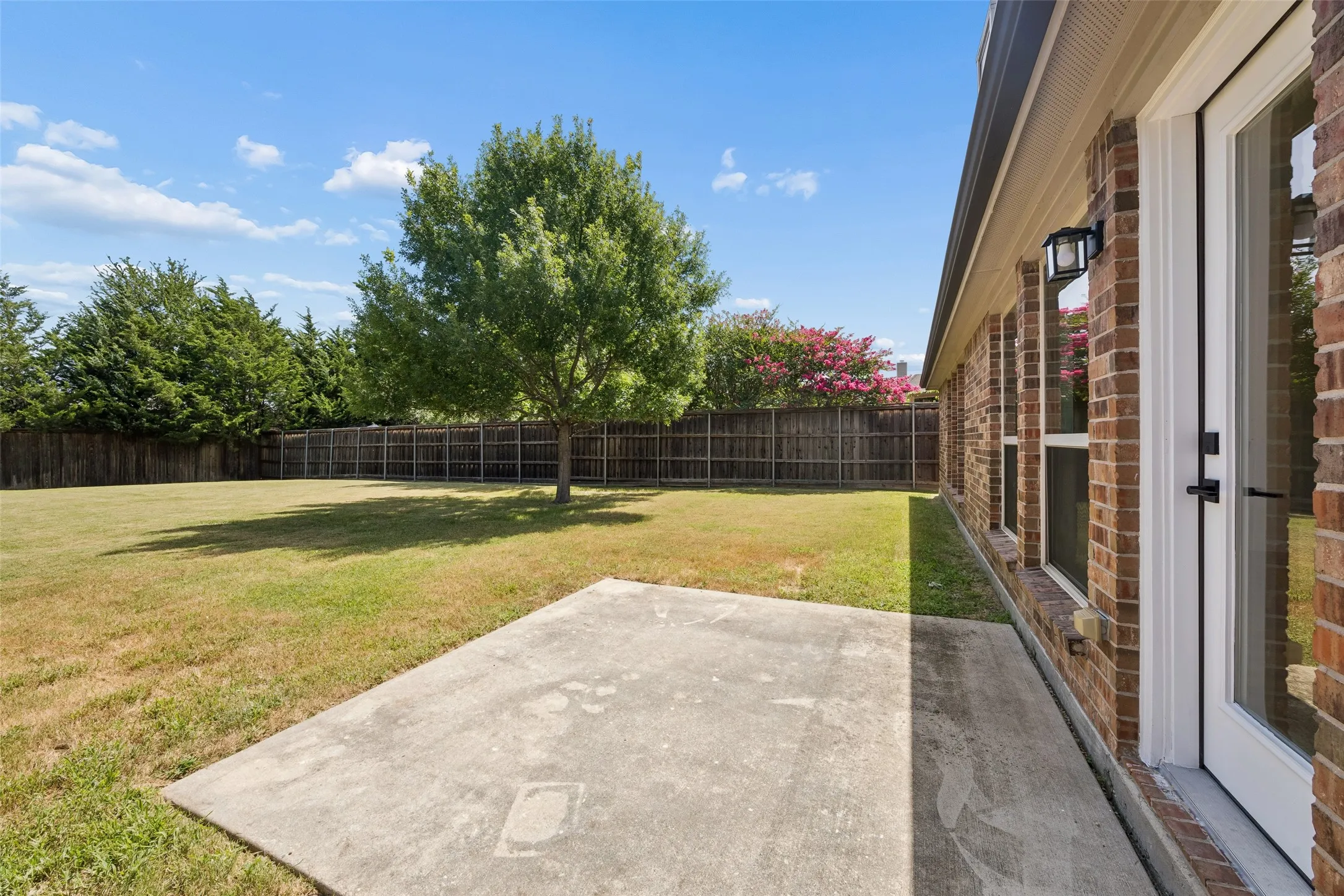 Single Family Residence For Sale in Collin County , 10516 Sedalia Drive, Mc Kinney, Texas 75072, 4 Bedroom, 4 Bathroom, 2 Garage spaces, 3,060 Sqft, built in 2008, mls#21310706, Real Estate Agent in Mc Kinney, Homes For Sale in Collin county, Homes For Sale in Mc Kinney, Realtor in Mc Kinney Texas, Real Estate Brokerage Independent Realty Texas, Luminita Cordes Realtor