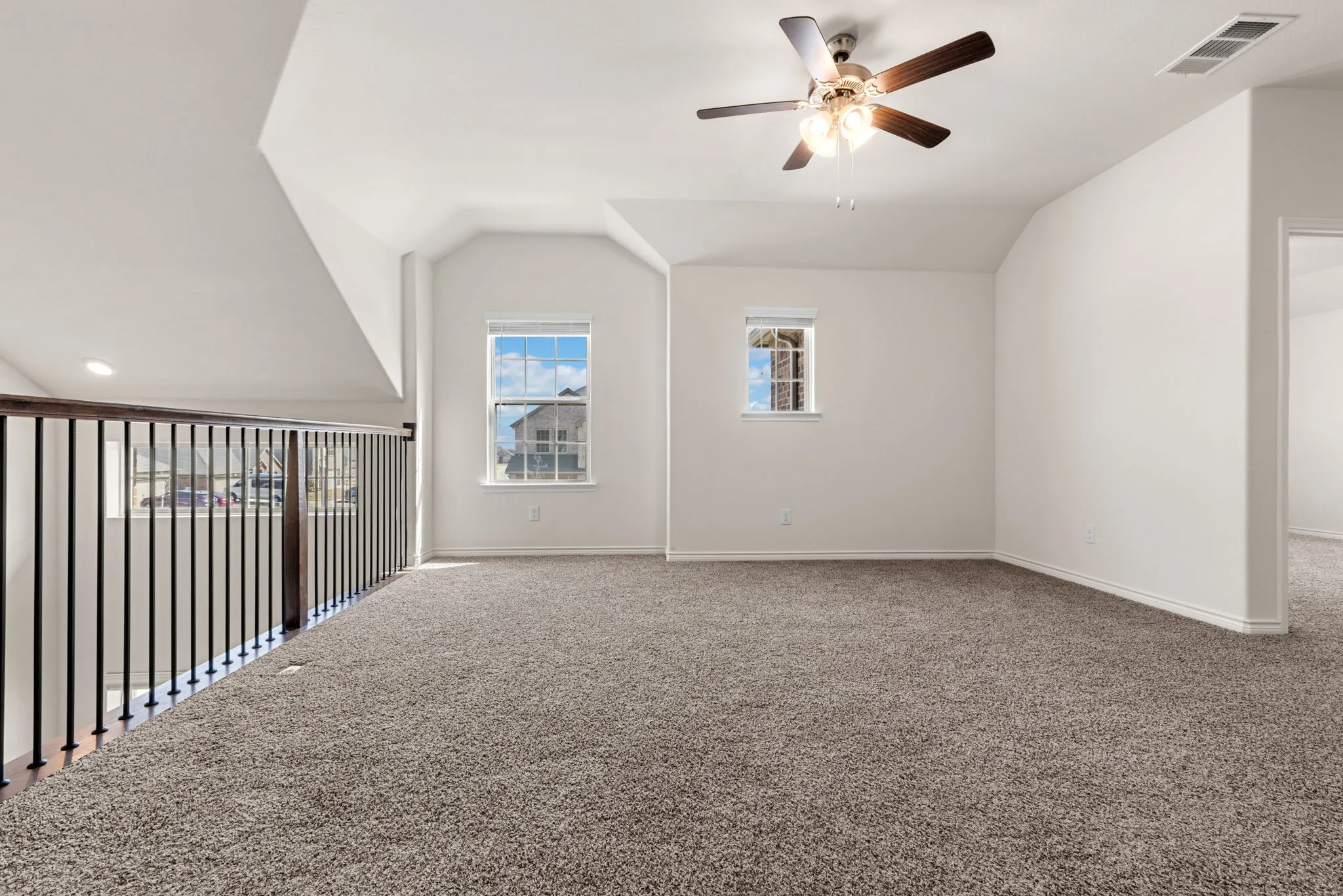 Single Family Residence For Sale in Denton County , 3839 Tack Room Road, Aubrey, Texas 76227, 5 Bedroom, 4 Bathroom, 2 Garage spaces, 3,382 Sqft, built in 2022, mls#21303396, Real Estate Agent in Aubrey, Homes For Sale in Denton county, Homes For Sale in Aubrey, Realtor in Aubrey Texas, Real Estate Brokerage Independent Realty Texas, Luminita Cordes Realtor