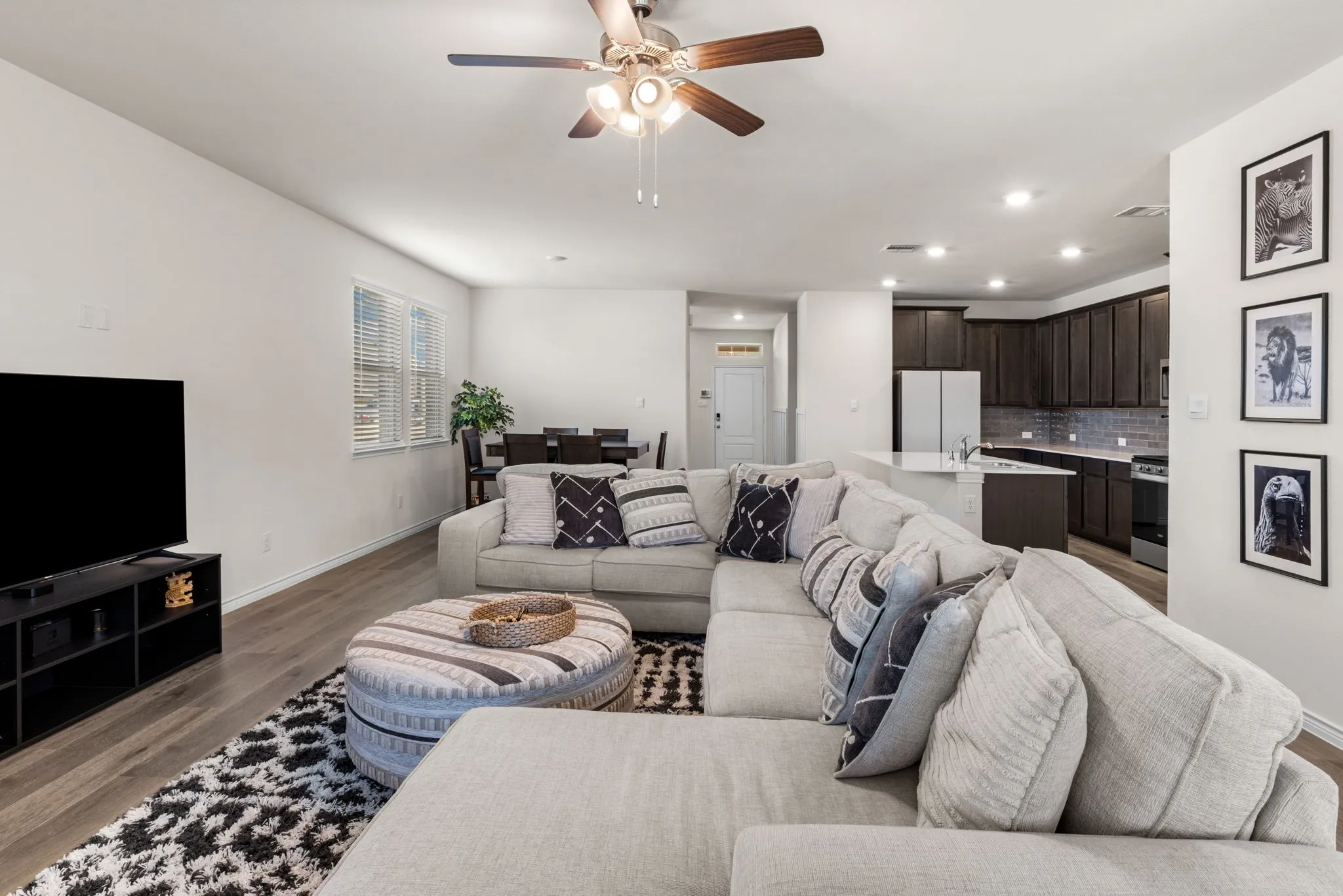 Single Family Residence For Sale in Denton County , 3839 Tack Room Road, Aubrey, Texas 76227, 5 Bedroom, 4 Bathroom, 2 Garage spaces, 3,382 Sqft, built in 2022, mls#21303396, Real Estate Agent in Aubrey, Homes For Sale in Denton county, Homes For Sale in Aubrey, Realtor in Aubrey Texas, Real Estate Brokerage Independent Realty Texas, Luminita Cordes Realtor