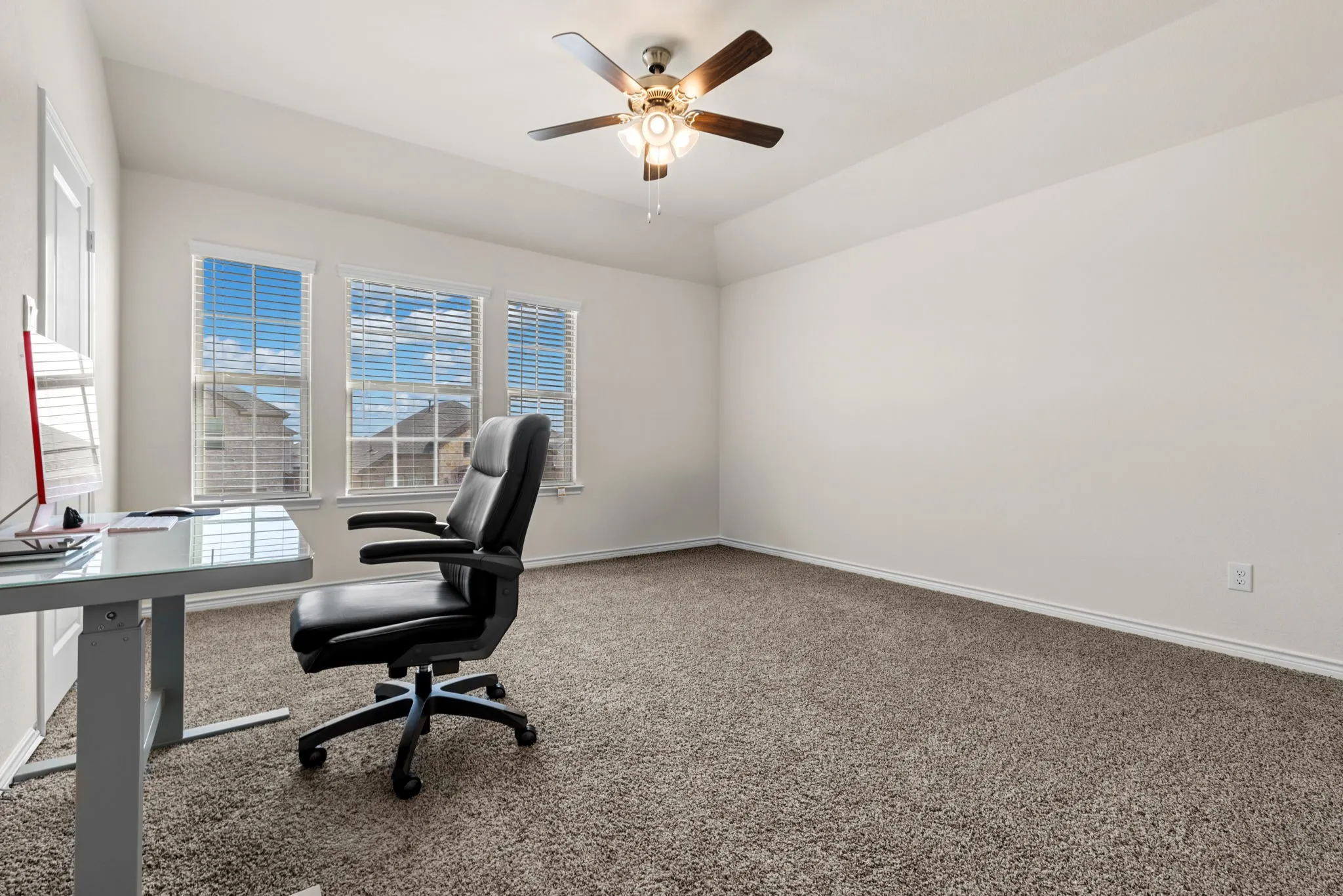 Single Family Residence For Sale in Denton County , 3839 Tack Room Road, Aubrey, Texas 76227, 5 Bedroom, 4 Bathroom, 2 Garage spaces, 3,382 Sqft, built in 2022, mls#21303396, Real Estate Agent in Aubrey, Homes For Sale in Denton county, Homes For Sale in Aubrey, Realtor in Aubrey Texas, Real Estate Brokerage Independent Realty Texas, Luminita Cordes Realtor