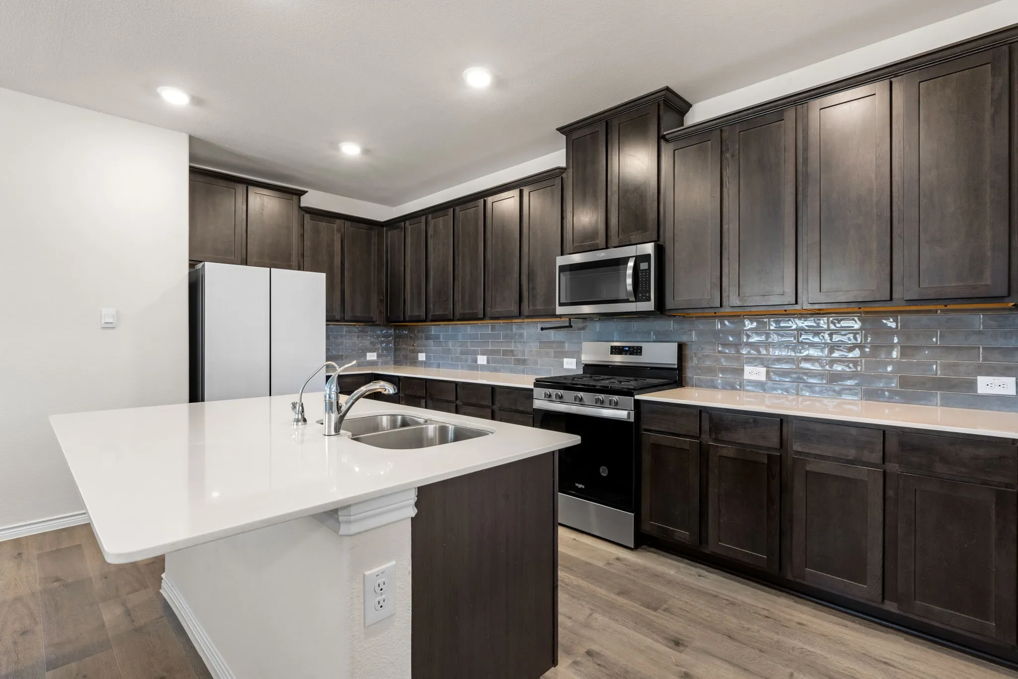 Single Family Residence For Sale in Denton County , 3839 Tack Room Road, Aubrey, Texas 76227, 5 Bedroom, 4 Bathroom, 2 Garage spaces, 3,382 Sqft, built in 2022, mls#21303396, Real Estate Agent in Aubrey, Homes For Sale in Denton county, Homes For Sale in Aubrey, Realtor in Aubrey Texas, Real Estate Brokerage Independent Realty Texas, Luminita Cordes Realtor