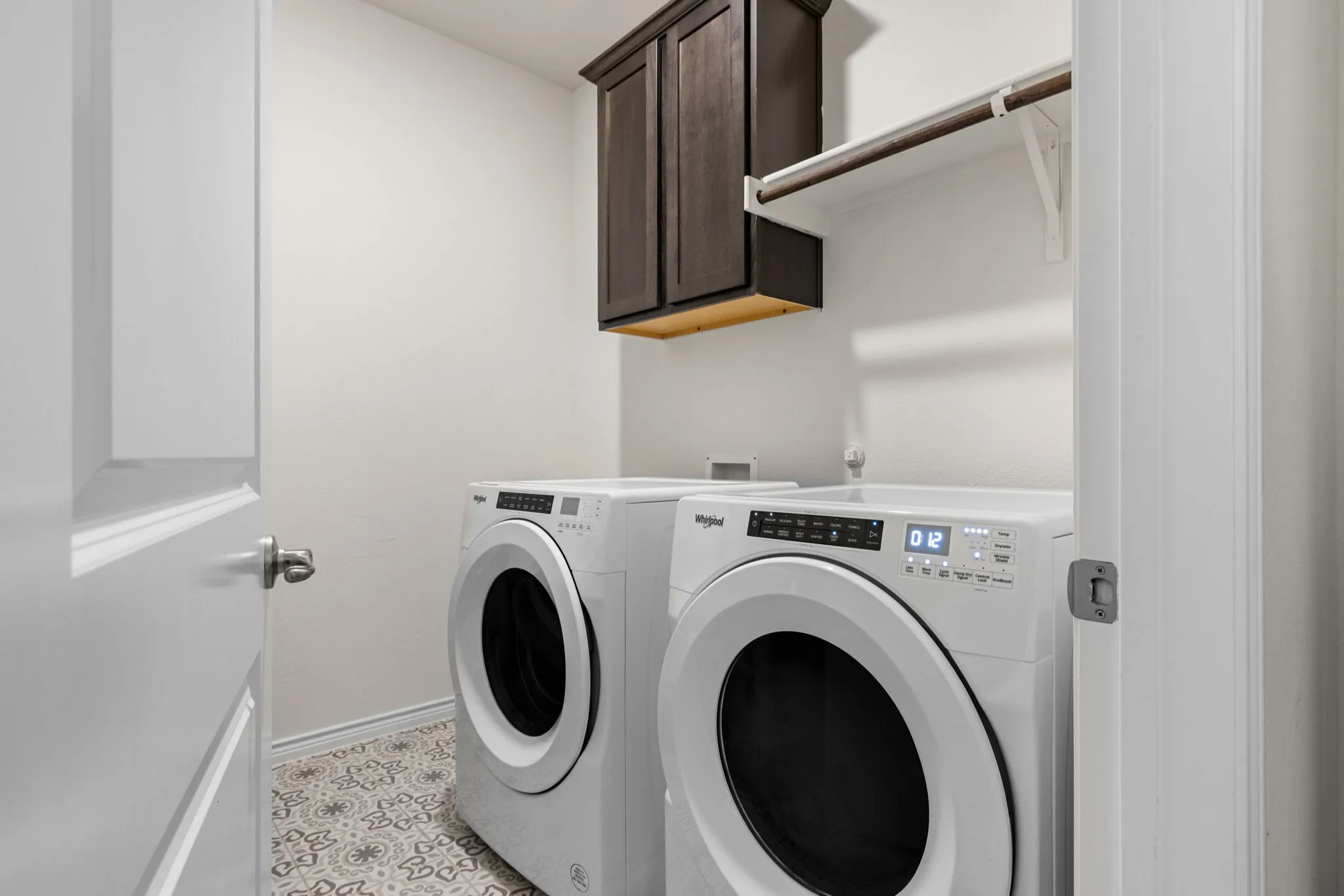 Single Family Residence For Sale in Denton County , 3839 Tack Room Road, Aubrey, Texas 76227, 5 Bedroom, 4 Bathroom, 2 Garage spaces, 3,382 Sqft, built in 2022, mls#21303396, Real Estate Agent in Aubrey, Homes For Sale in Denton county, Homes For Sale in Aubrey, Realtor in Aubrey Texas, Real Estate Brokerage Independent Realty Texas, Luminita Cordes Realtor