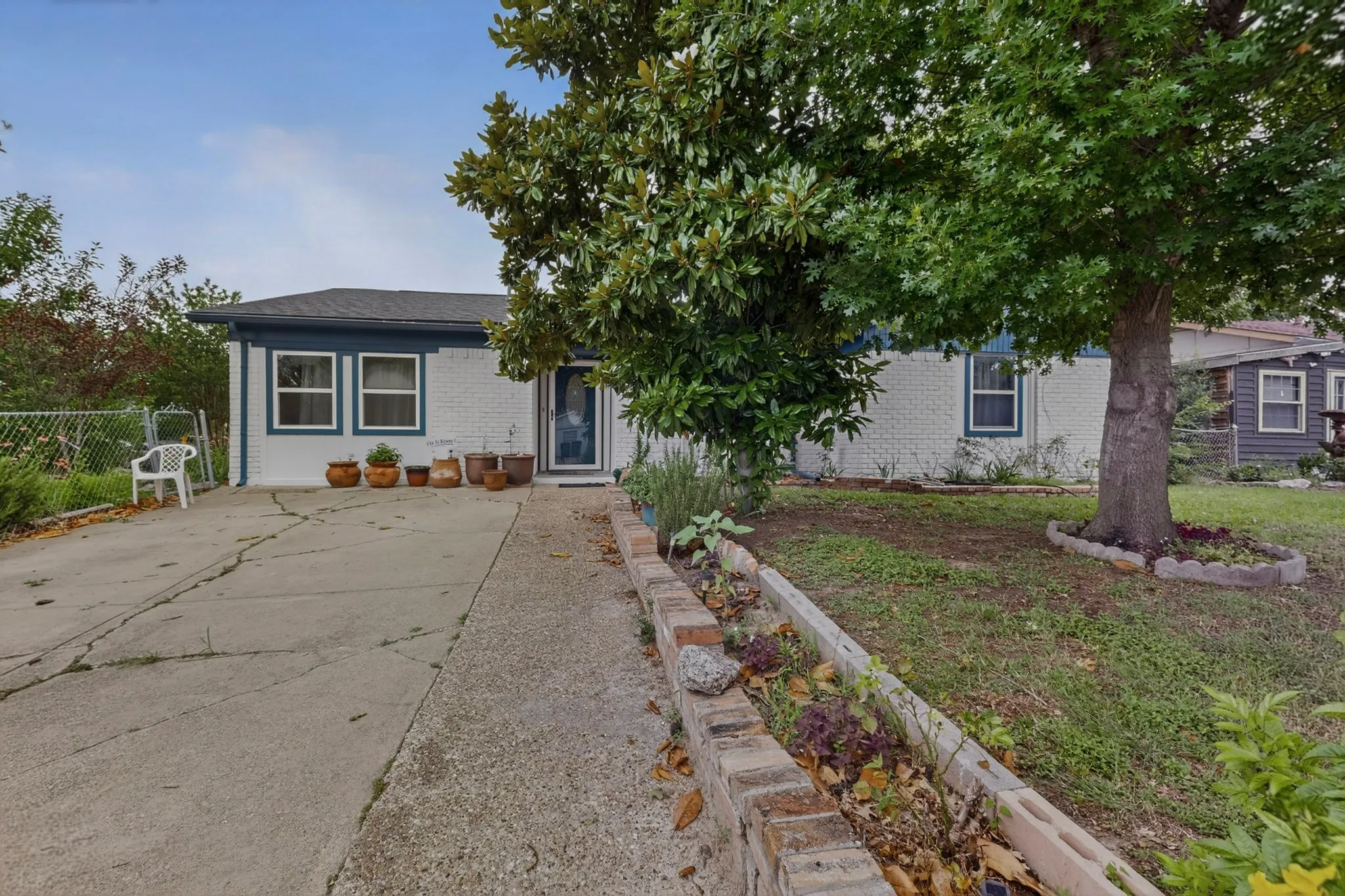 Single Family Residence For Sale in Dallas County , 12207 Queen Drive, Balch Springs, Texas 75180, 4 Bedroom, 2 Bathroom, Garage spaces, 1,612 Sqft, built in 1971, mls#21294231, Real Estate Agent in Balch Springs, Homes For Sale in Dallas county, Homes For Sale in Balch Springs, Realtor in Balch Springs Texas, Real Estate Brokerage Independent Realty Texas, Luminita Cordes Realtor