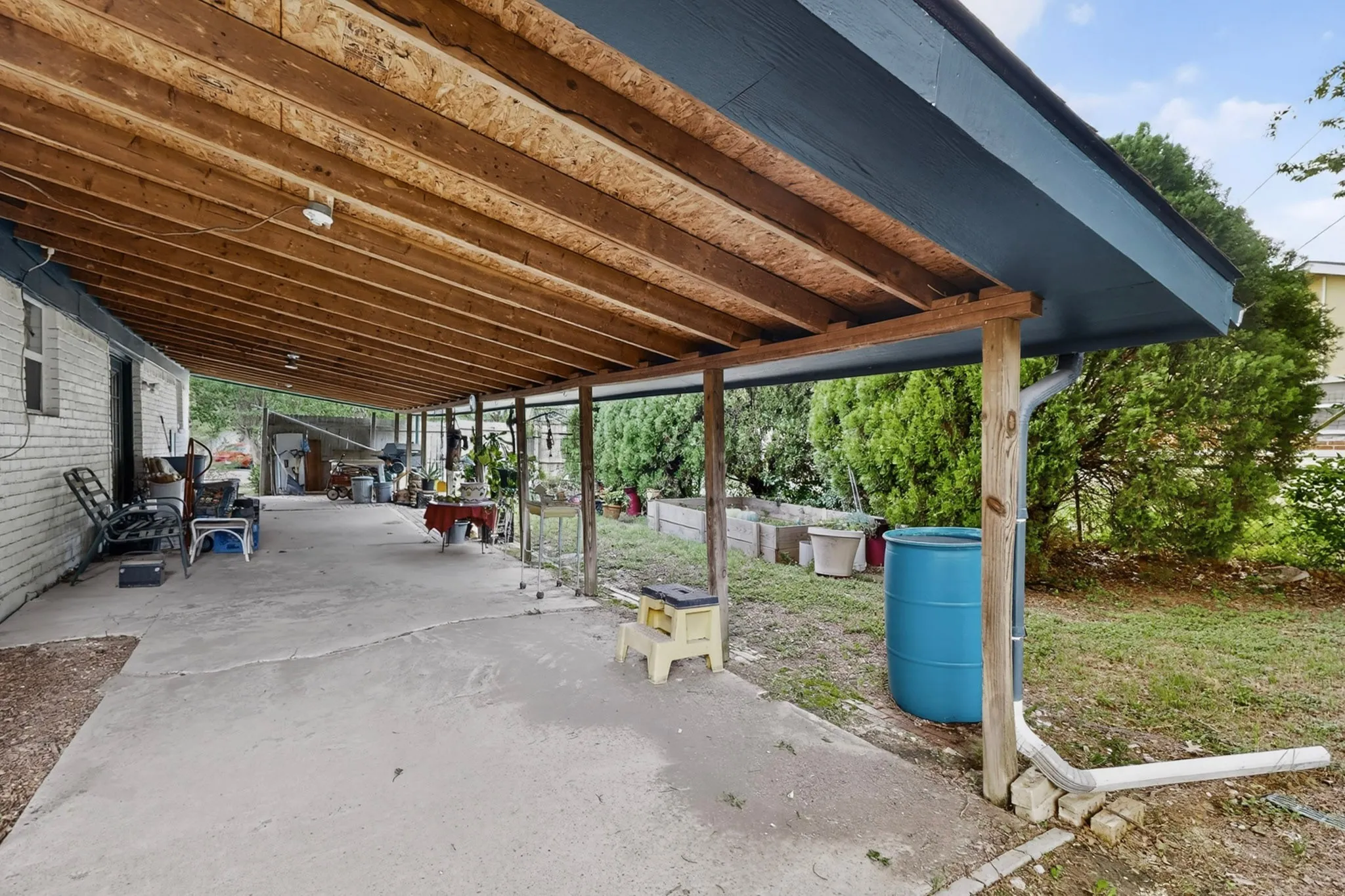 Single Family Residence For Sale in Dallas County , 12207 Queen Drive, Balch Springs, Texas 75180, 4 Bedroom, 2 Bathroom, Garage spaces, 1,612 Sqft, built in 1971, mls#21294231, Real Estate Agent in Balch Springs, Homes For Sale in Dallas county, Homes For Sale in Balch Springs, Realtor in Balch Springs Texas, Real Estate Brokerage Independent Realty Texas, Luminita Cordes Realtor