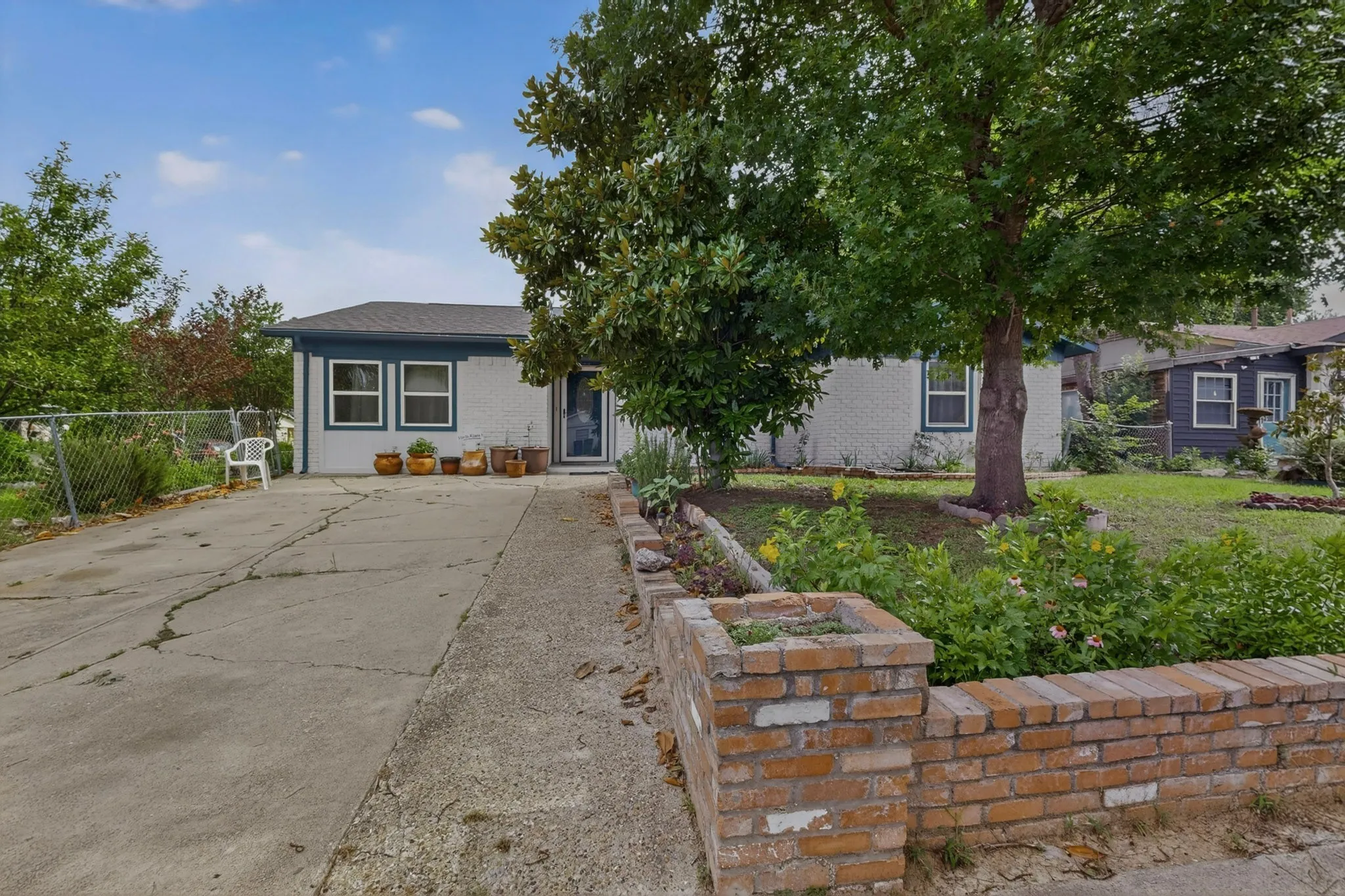 Single Family Residence For Sale in Dallas County , 12207 Queen Drive, Balch Springs, Texas 75180, 4 Bedroom, 2 Bathroom, Garage spaces, 1,612 Sqft, built in 1971, mls#21294231, Real Estate Agent in Balch Springs, Homes For Sale in Dallas county, Homes For Sale in Balch Springs, Realtor in Balch Springs Texas, Real Estate Brokerage Independent Realty Texas, Luminita Cordes Realtor