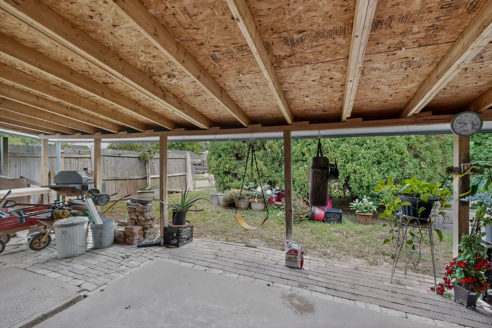Single Family Residence For Sale in Dallas County , 12207 Queen Drive, Balch Springs, Texas 75180, 4 Bedroom, 2 Bathroom, Garage spaces, 1,612 Sqft, built in 1971, mls#21294231, Real Estate Agent in Balch Springs, Homes For Sale in Dallas county, Homes For Sale in Balch Springs, Realtor in Balch Springs Texas, Real Estate Brokerage Independent Realty Texas, Luminita Cordes Realtor