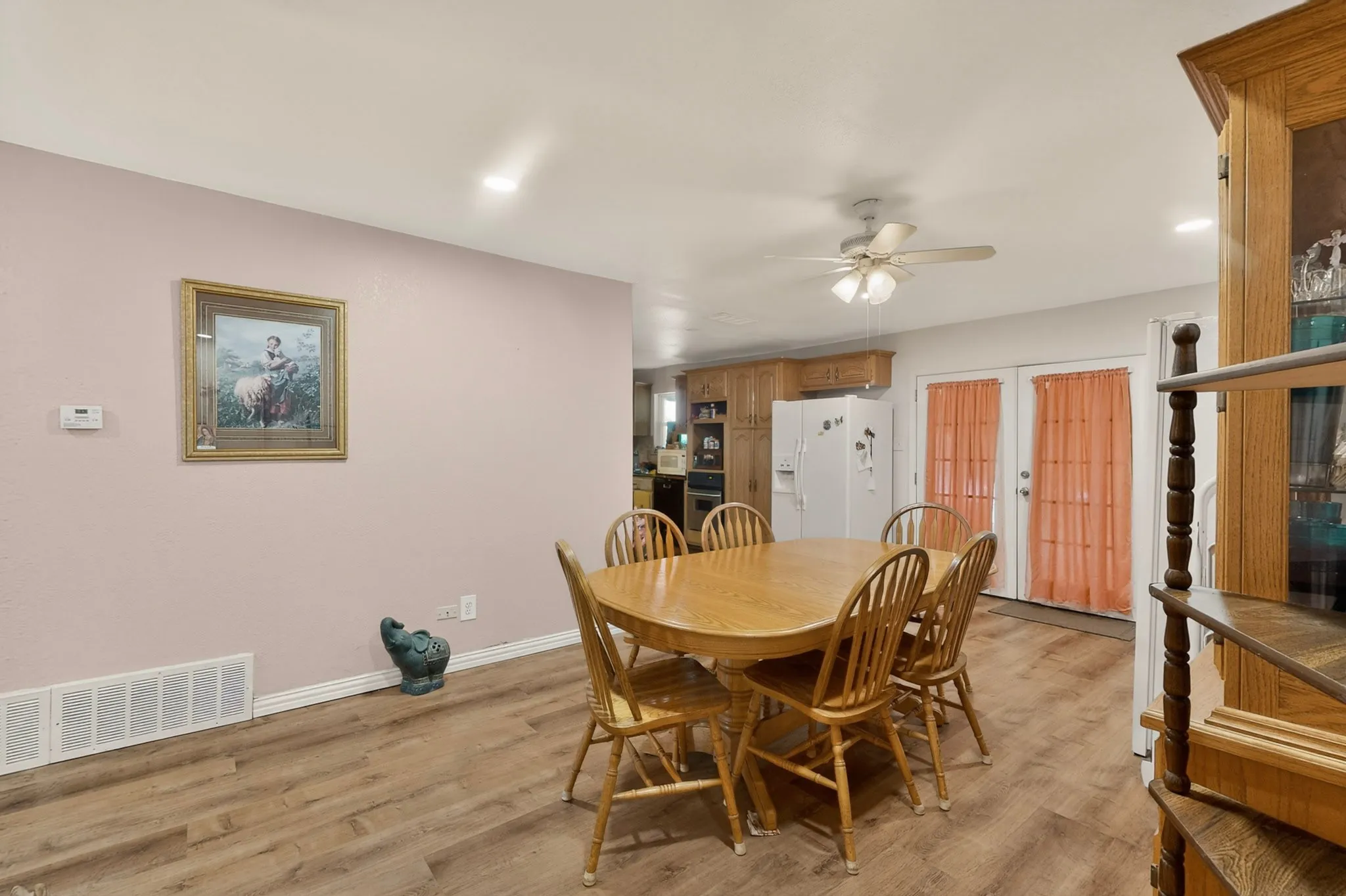 Single Family Residence For Sale in Dallas County , 12207 Queen Drive, Balch Springs, Texas 75180, 4 Bedroom, 2 Bathroom, Garage spaces, 1,612 Sqft, built in 1971, mls#21294231, Real Estate Agent in Balch Springs, Homes For Sale in Dallas county, Homes For Sale in Balch Springs, Realtor in Balch Springs Texas, Real Estate Brokerage Independent Realty Texas, Luminita Cordes Realtor