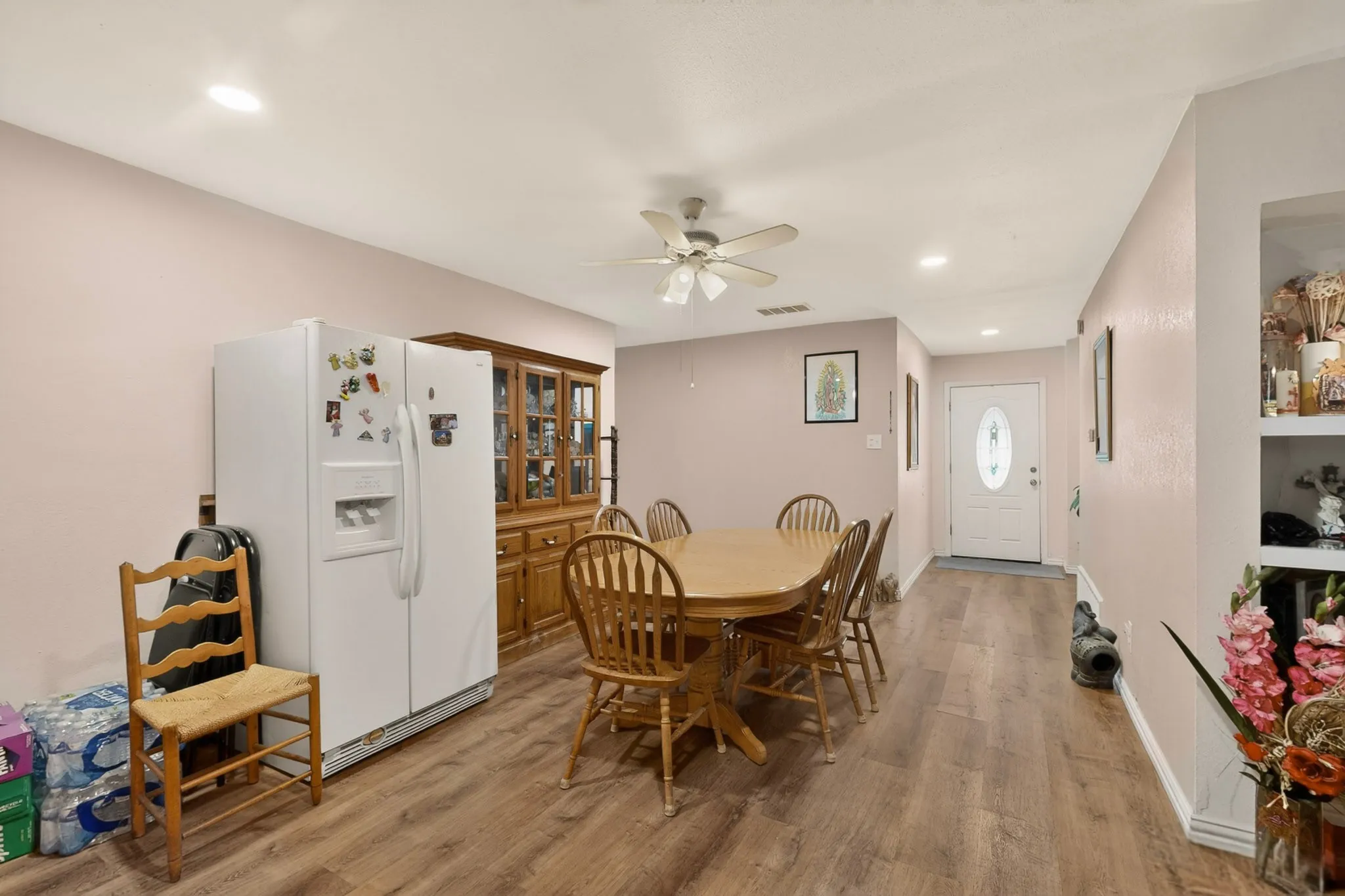 Single Family Residence For Sale in Dallas County , 12207 Queen Drive, Balch Springs, Texas 75180, 4 Bedroom, 2 Bathroom, Garage spaces, 1,612 Sqft, built in 1971, mls#21294231, Real Estate Agent in Balch Springs, Homes For Sale in Dallas county, Homes For Sale in Balch Springs, Realtor in Balch Springs Texas, Real Estate Brokerage Independent Realty Texas, Luminita Cordes Realtor