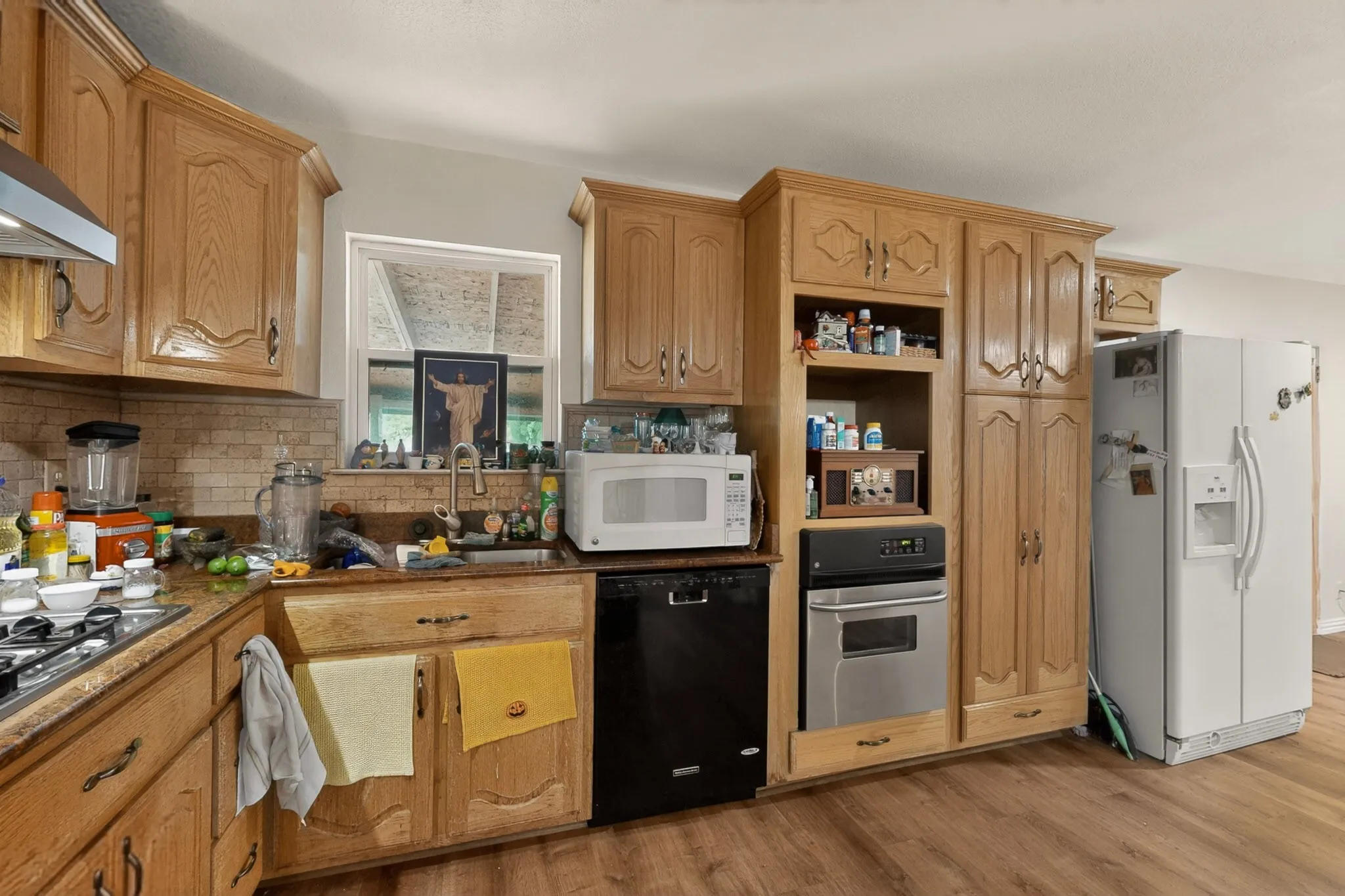 Single Family Residence For Sale in Dallas County , 12207 Queen Drive, Balch Springs, Texas 75180, 4 Bedroom, 2 Bathroom, Garage spaces, 1,612 Sqft, built in 1971, mls#21294231, Real Estate Agent in Balch Springs, Homes For Sale in Dallas county, Homes For Sale in Balch Springs, Realtor in Balch Springs Texas, Real Estate Brokerage Independent Realty Texas, Luminita Cordes Realtor