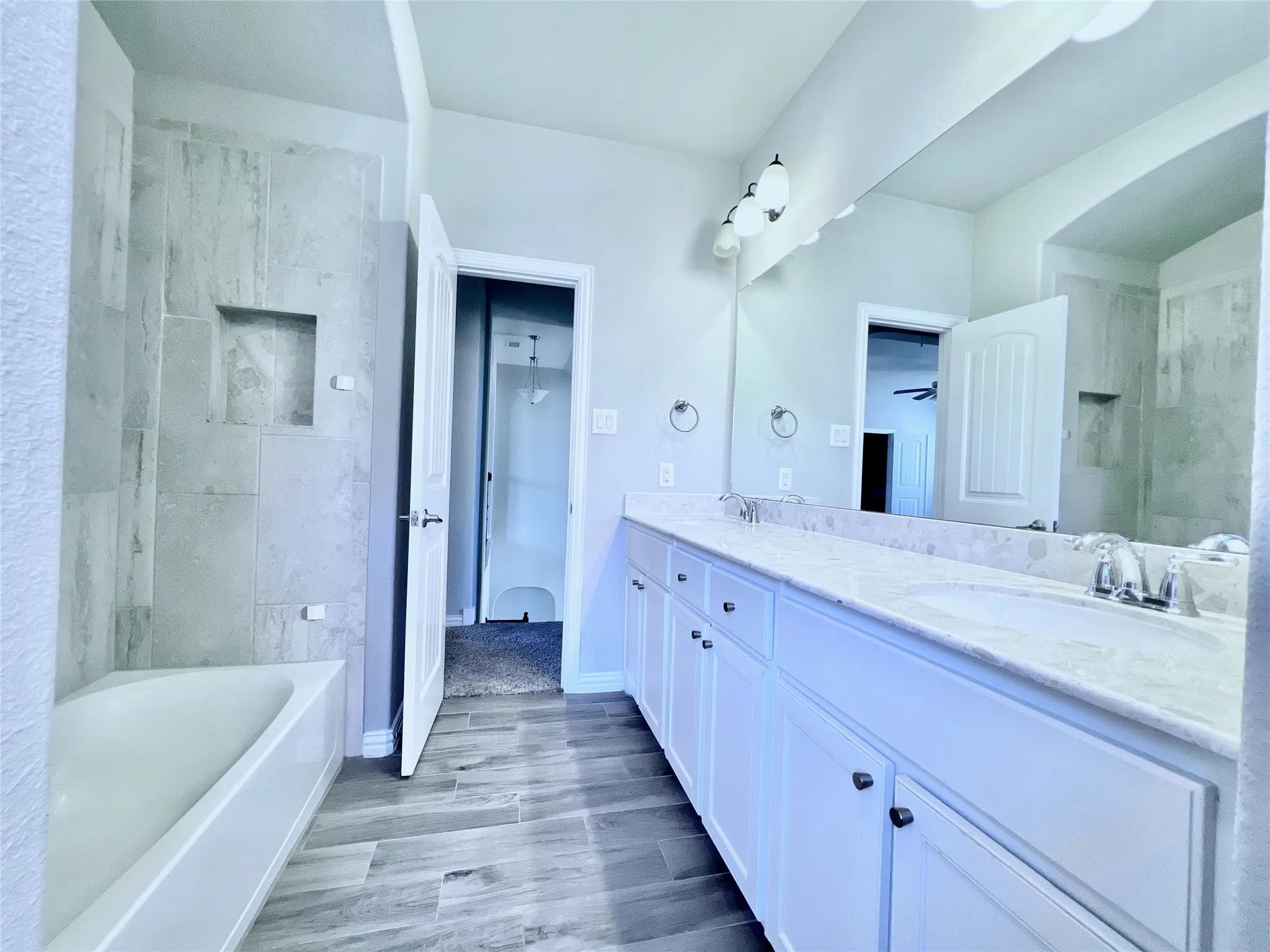 Single Family Residence For Rent in Tarrant County , 10036 Bodega Bay Road, Fort Worth, Texas 76177, 4 Bedroom, 3 Bathroom, 2 Garage spaces, 2,826 Sqft, built in 2017, mls#21313427, Real Estate Agent in Fort Worth, Homes For Rent in Tarrant county, Homes For Rent in Fort Worth, Realtor in Fort Worth Texas, Real Estate Brokerage Independent Realty Texas, Luminita Cordes Realtor