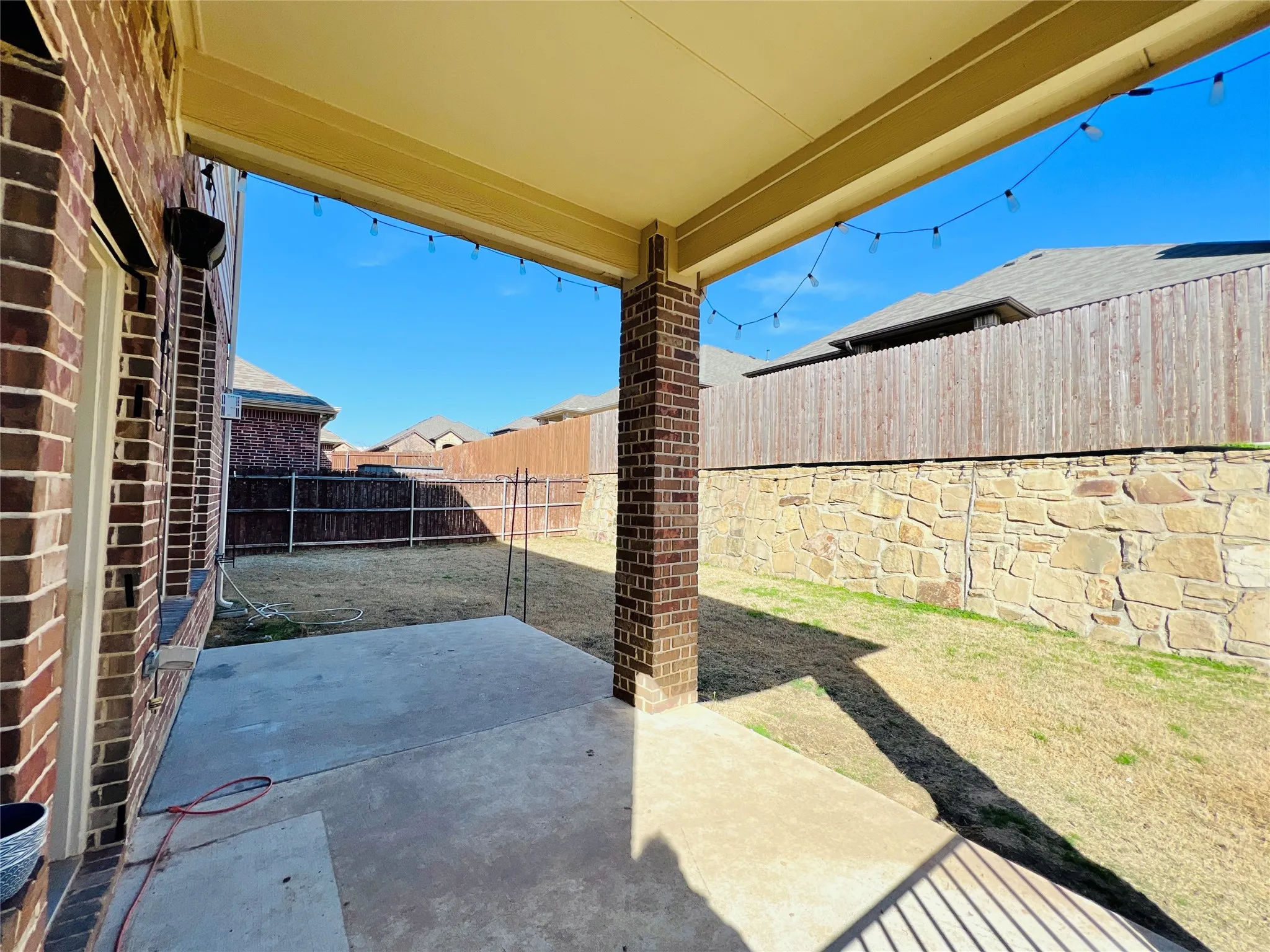Single Family Residence For Rent in Tarrant County , 10036 Bodega Bay Road, Fort Worth, Texas 76177, 4 Bedroom, 3 Bathroom, 2 Garage spaces, 2,826 Sqft, built in 2017, mls#21313427, Real Estate Agent in Fort Worth, Homes For Rent in Tarrant county, Homes For Rent in Fort Worth, Realtor in Fort Worth Texas, Real Estate Brokerage Independent Realty Texas, Luminita Cordes Realtor