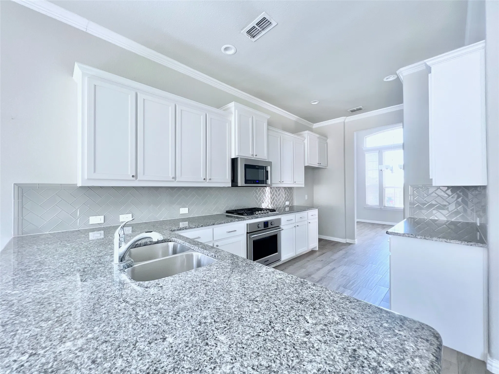 Single Family Residence For Rent in Tarrant County , 10036 Bodega Bay Road, Fort Worth, Texas 76177, 4 Bedroom, 3 Bathroom, 2 Garage spaces, 2,826 Sqft, built in 2017, mls#21313427, Real Estate Agent in Fort Worth, Homes For Rent in Tarrant county, Homes For Rent in Fort Worth, Realtor in Fort Worth Texas, Real Estate Brokerage Independent Realty Texas, Luminita Cordes Realtor