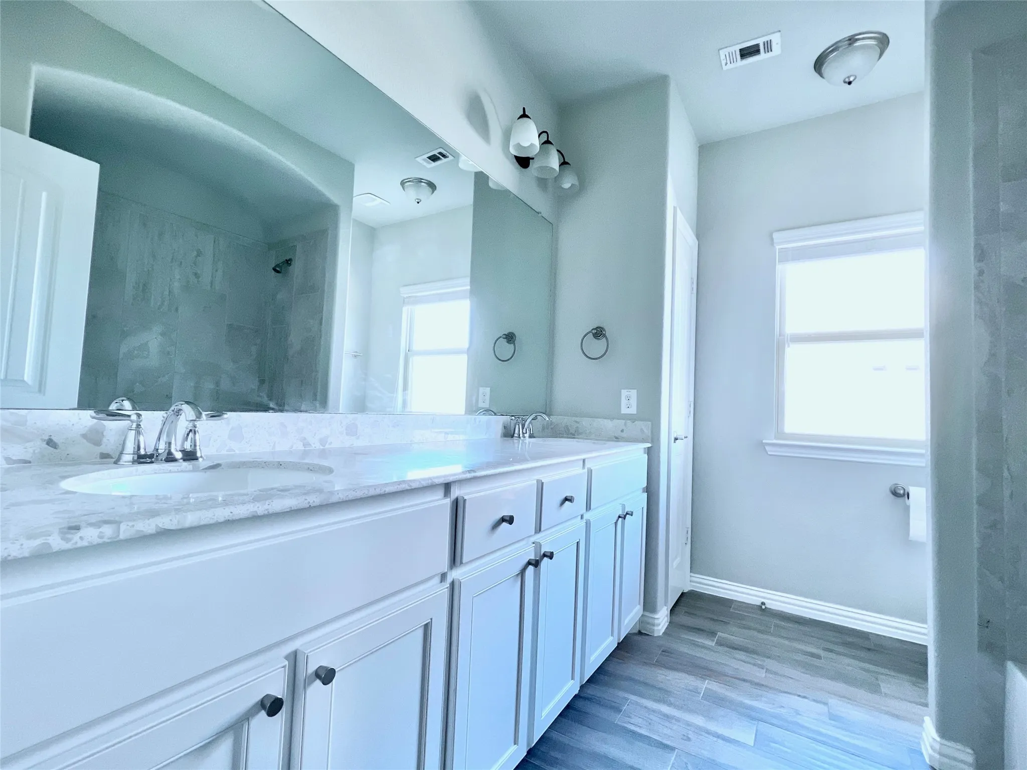 Single Family Residence For Rent in Tarrant County , 10036 Bodega Bay Road, Fort Worth, Texas 76177, 4 Bedroom, 3 Bathroom, 2 Garage spaces, 2,826 Sqft, built in 2017, mls#21313427, Real Estate Agent in Fort Worth, Homes For Rent in Tarrant county, Homes For Rent in Fort Worth, Realtor in Fort Worth Texas, Real Estate Brokerage Independent Realty Texas, Luminita Cordes Realtor