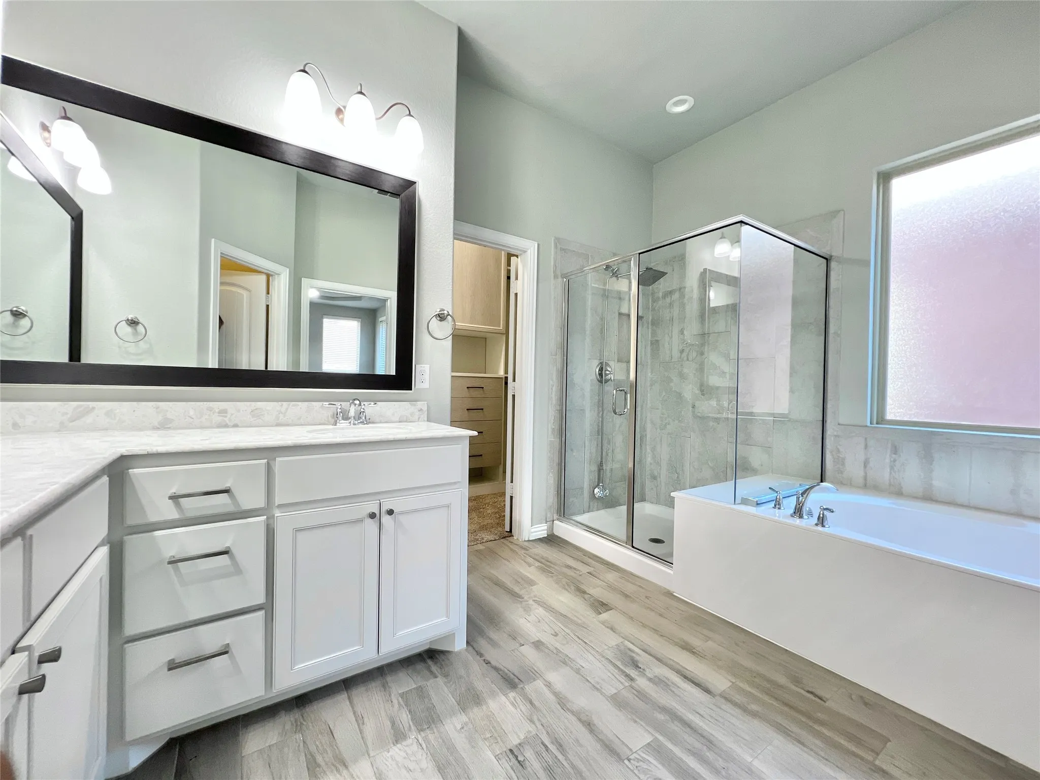 Single Family Residence For Rent in Tarrant County , 10036 Bodega Bay Road, Fort Worth, Texas 76177, 4 Bedroom, 3 Bathroom, 2 Garage spaces, 2,826 Sqft, built in 2017, mls#21313427, Real Estate Agent in Fort Worth, Homes For Rent in Tarrant county, Homes For Rent in Fort Worth, Realtor in Fort Worth Texas, Real Estate Brokerage Independent Realty Texas, Luminita Cordes Realtor