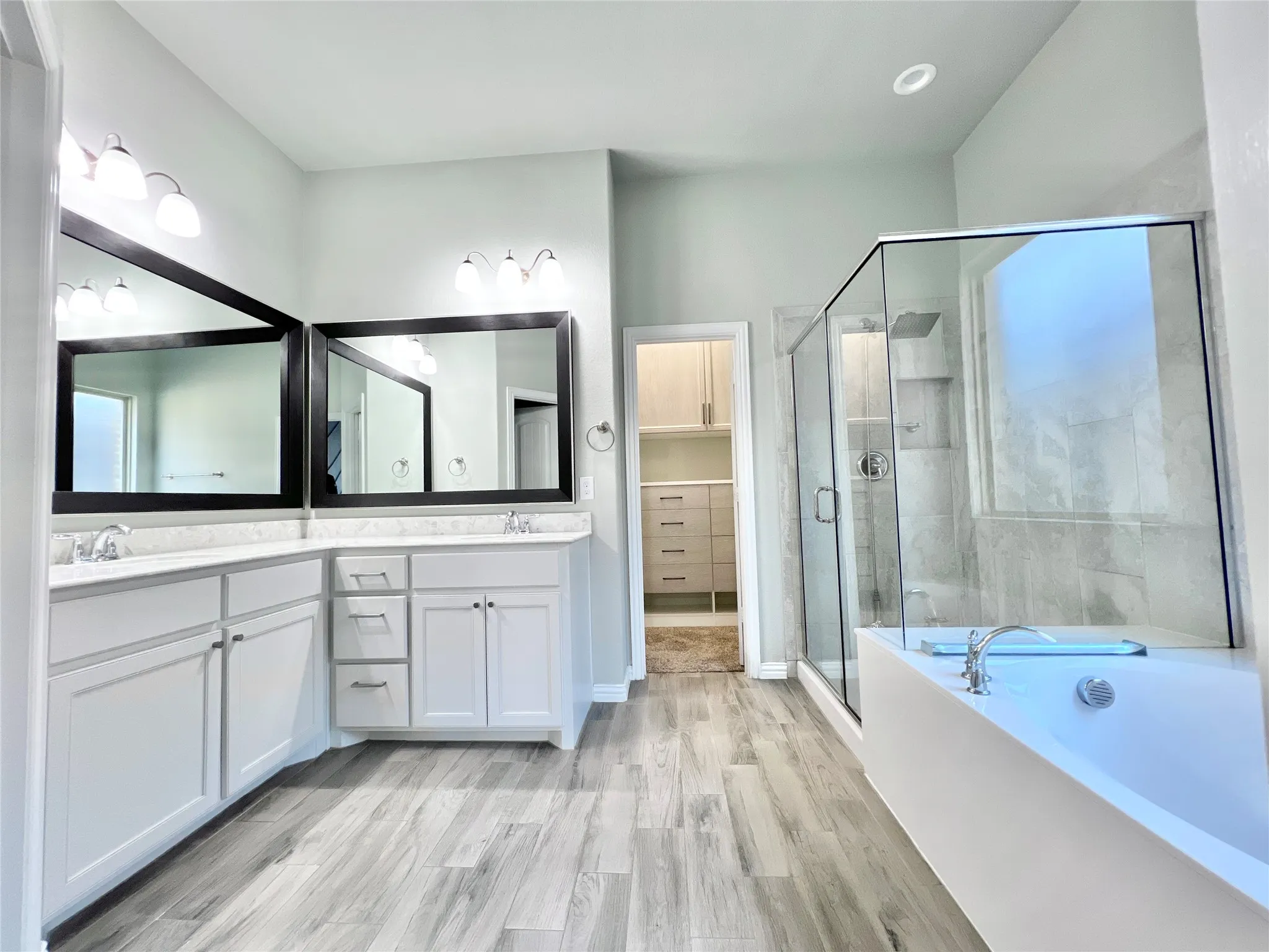 Single Family Residence For Rent in Tarrant County , 10036 Bodega Bay Road, Fort Worth, Texas 76177, 4 Bedroom, 3 Bathroom, 2 Garage spaces, 2,826 Sqft, built in 2017, mls#21313427, Real Estate Agent in Fort Worth, Homes For Rent in Tarrant county, Homes For Rent in Fort Worth, Realtor in Fort Worth Texas, Real Estate Brokerage Independent Realty Texas, Luminita Cordes Realtor