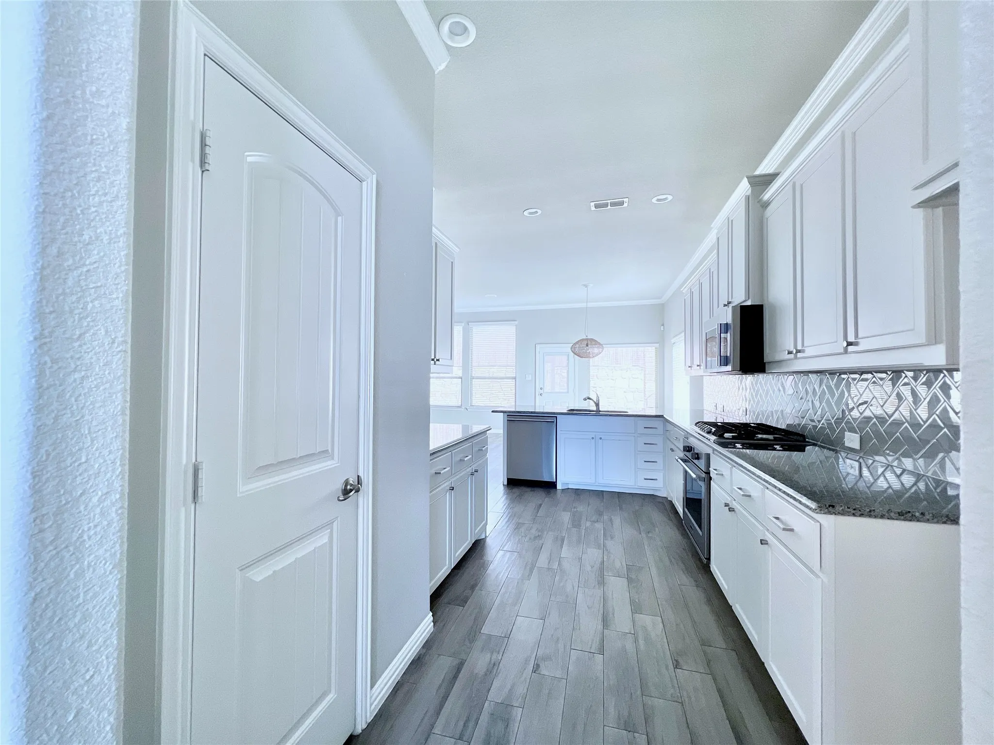 Single Family Residence For Rent in Tarrant County , 10036 Bodega Bay Road, Fort Worth, Texas 76177, 4 Bedroom, 3 Bathroom, 2 Garage spaces, 2,826 Sqft, built in 2017, mls#21313427, Real Estate Agent in Fort Worth, Homes For Rent in Tarrant county, Homes For Rent in Fort Worth, Realtor in Fort Worth Texas, Real Estate Brokerage Independent Realty Texas, Luminita Cordes Realtor