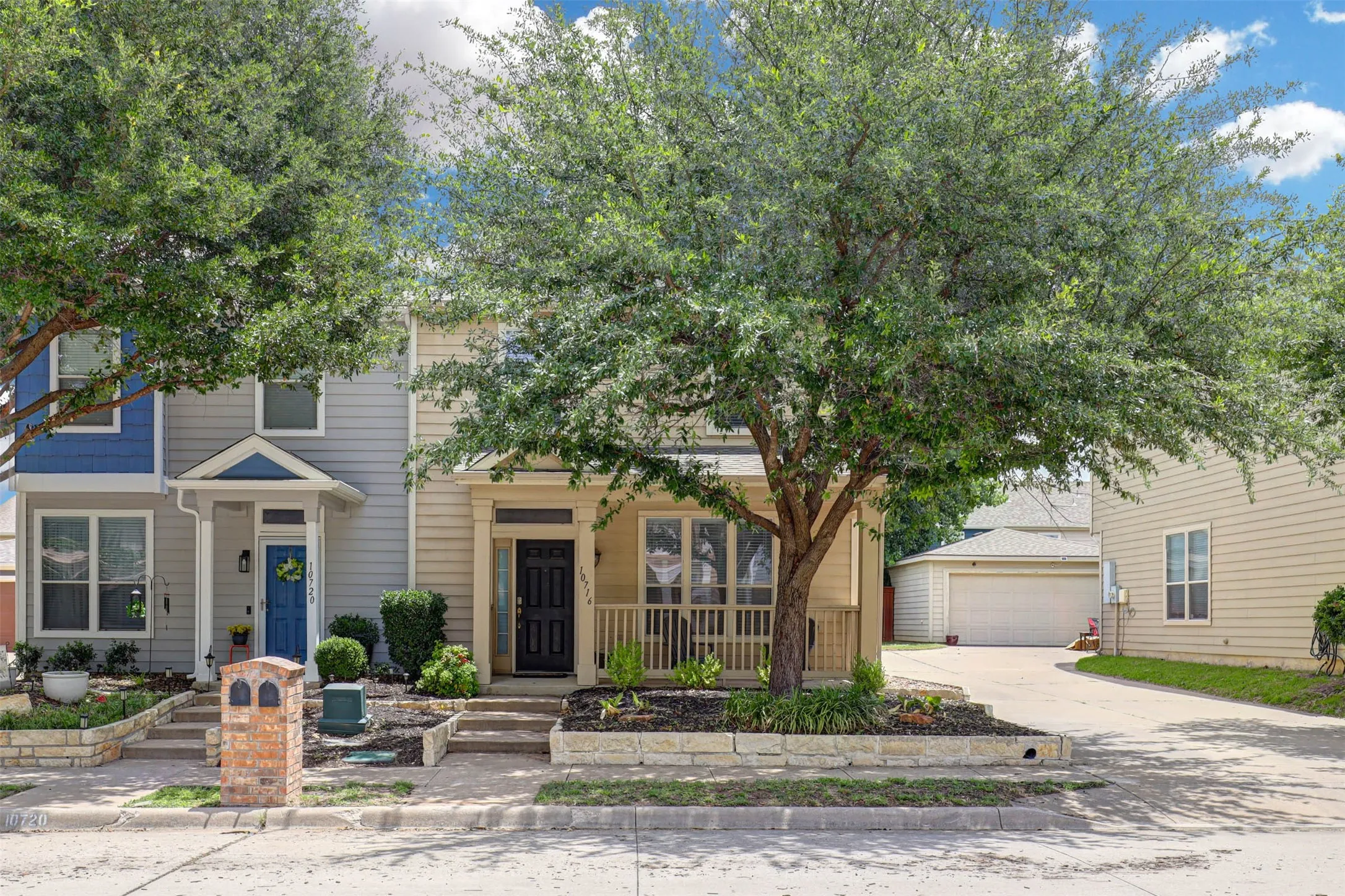 Single Family Residence For Sale in Tarrant County , 10716 Traymore Drive, Fort Worth, Texas 76244, 2 Bedroom, 3 Bathroom, 2 Garage spaces, 1,468 Sqft, built in 2006, mls#21311751, Real Estate Agent in Fort Worth, Homes For Sale in Tarrant county, Homes For Sale in Fort Worth, Realtor in Fort Worth Texas, Real Estate Brokerage Independent Realty Texas, Luminita Cordes Realtor
