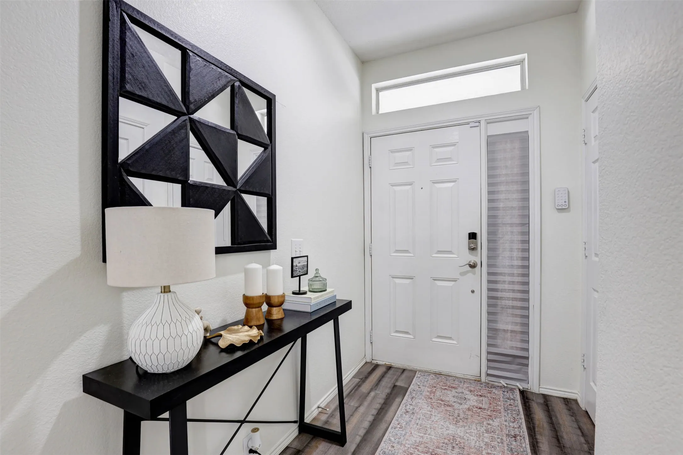 Single Family Residence For Sale in Tarrant County , 10716 Traymore Drive, Fort Worth, Texas 76244, 2 Bedroom, 3 Bathroom, 2 Garage spaces, 1,468 Sqft, built in 2006, mls#21311751, Real Estate Agent in Fort Worth, Homes For Sale in Tarrant county, Homes For Sale in Fort Worth, Realtor in Fort Worth Texas, Real Estate Brokerage Independent Realty Texas, Luminita Cordes Realtor