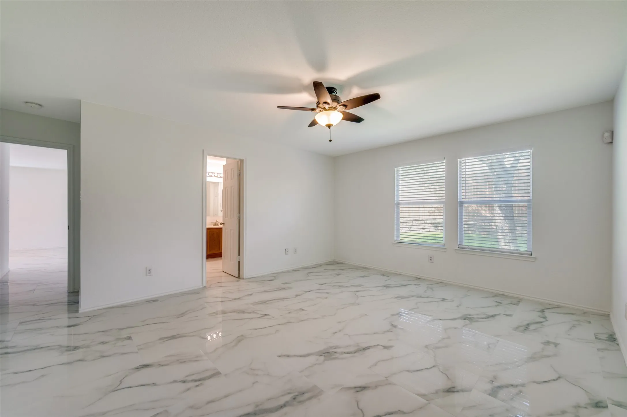 Single Family Residence For Rent in Collin County , 12841 Serenity Drive, Frisco, Texas 75035, 3 Bedroom, 2 Bathroom, 2 Garage spaces, 2,038 Sqft, built in 2007, mls#21313448, Real Estate Agent in Frisco, Homes For Rent in Collin county, Homes For Rent in Frisco, Realtor in Frisco Texas, Real Estate Brokerage Independent Realty Texas, Luminita Cordes Realtor