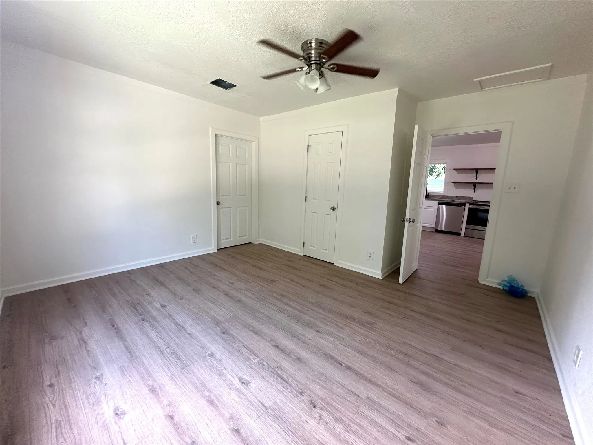Single Family Residence For Sale in Comanche County , 1007 N Lane Street, Comanche, Texas 76442, 3 Bedroom, 2 Bathroom, Garage spaces, 1,522 Sqft, built in 1940, mls#21313451, Real Estate Agent in Comanche, Homes For Sale in Comanche county, Homes For Sale in Comanche, Realtor in Comanche Texas, Real Estate Brokerage Independent Realty Texas, Luminita Cordes Realtor
