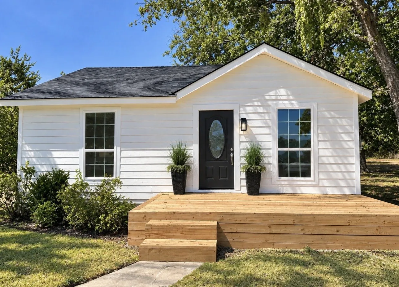 Single Family Residence For Sale in Comanche County , 1007 N Lane Street, Comanche, Texas 76442, 3 Bedroom, 2 Bathroom, Garage spaces, 1,522 Sqft, built in 1940, mls#21313451, Real Estate Agent in Comanche, Homes For Sale in Comanche county, Homes For Sale in Comanche, Realtor in Comanche Texas, Real Estate Brokerage Independent Realty Texas, Luminita Cordes Realtor