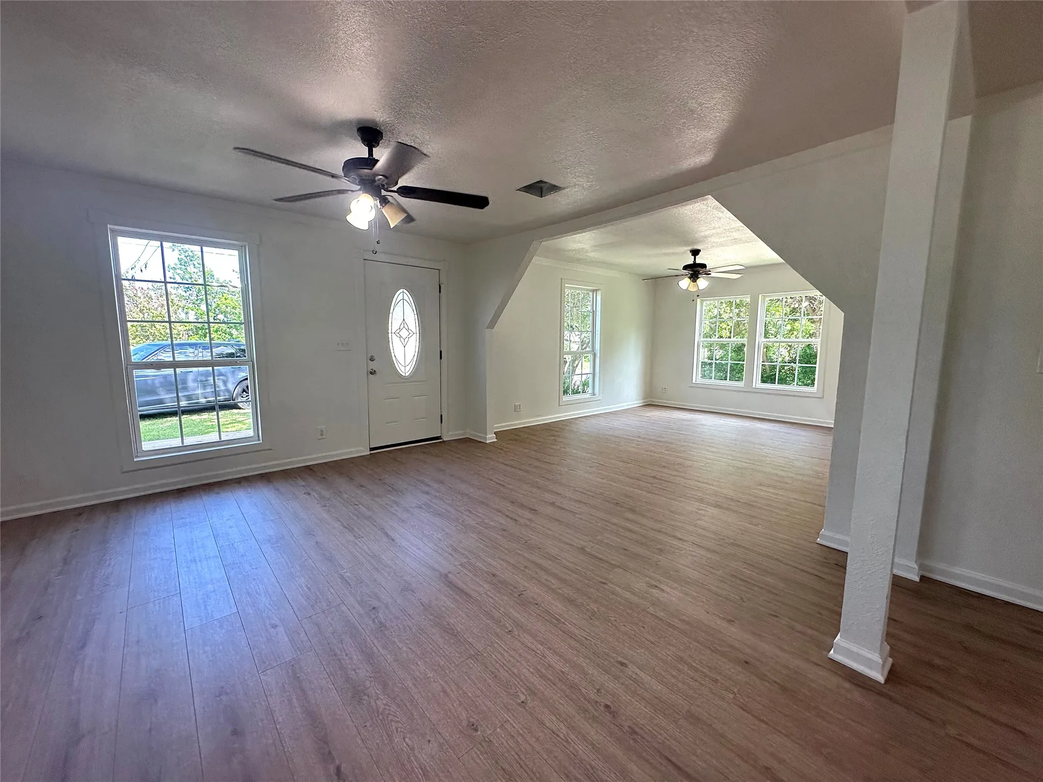 Single Family Residence For Sale in Comanche County , 1007 N Lane Street, Comanche, Texas 76442, 3 Bedroom, 2 Bathroom, Garage spaces, 1,522 Sqft, built in 1940, mls#21313451, Real Estate Agent in Comanche, Homes For Sale in Comanche county, Homes For Sale in Comanche, Realtor in Comanche Texas, Real Estate Brokerage Independent Realty Texas, Luminita Cordes Realtor