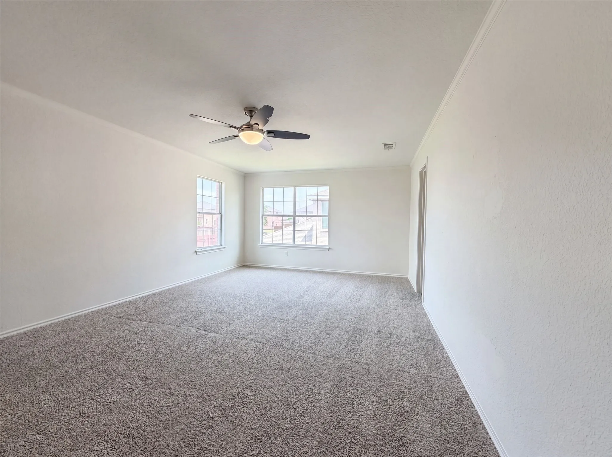 Single Family Residence For Sale in Tarrant County , 7702 Grey Goose Trail, Arlington, Texas 76002, 3 Bedroom, 3 Bathroom, 2 Garage spaces, 2,045 Sqft, built in 2004, mls#21313449, Real Estate Agent in Arlington, Homes For Sale in Tarrant county, Homes For Sale in Arlington, Realtor in Arlington Texas, Real Estate Brokerage Independent Realty Texas, Luminita Cordes Realtor