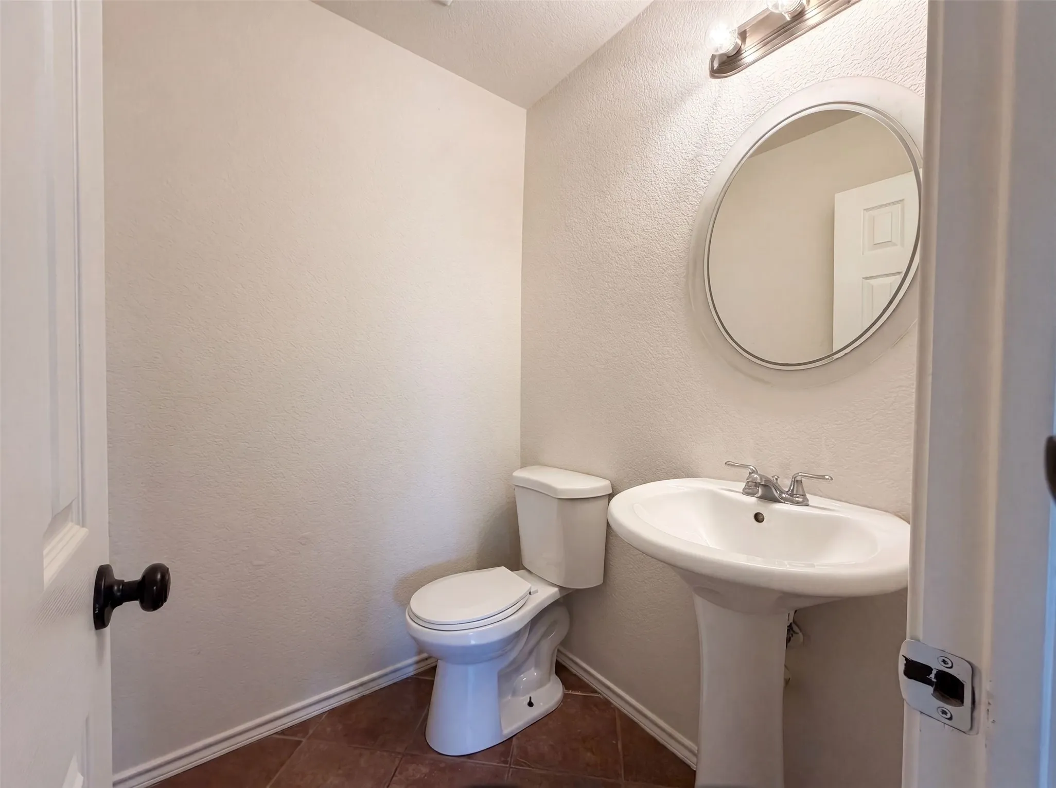 Single Family Residence For Sale in Tarrant County , 7702 Grey Goose Trail, Arlington, Texas 76002, 3 Bedroom, 3 Bathroom, 2 Garage spaces, 2,045 Sqft, built in 2004, mls#21313449, Real Estate Agent in Arlington, Homes For Sale in Tarrant county, Homes For Sale in Arlington, Realtor in Arlington Texas, Real Estate Brokerage Independent Realty Texas, Luminita Cordes Realtor