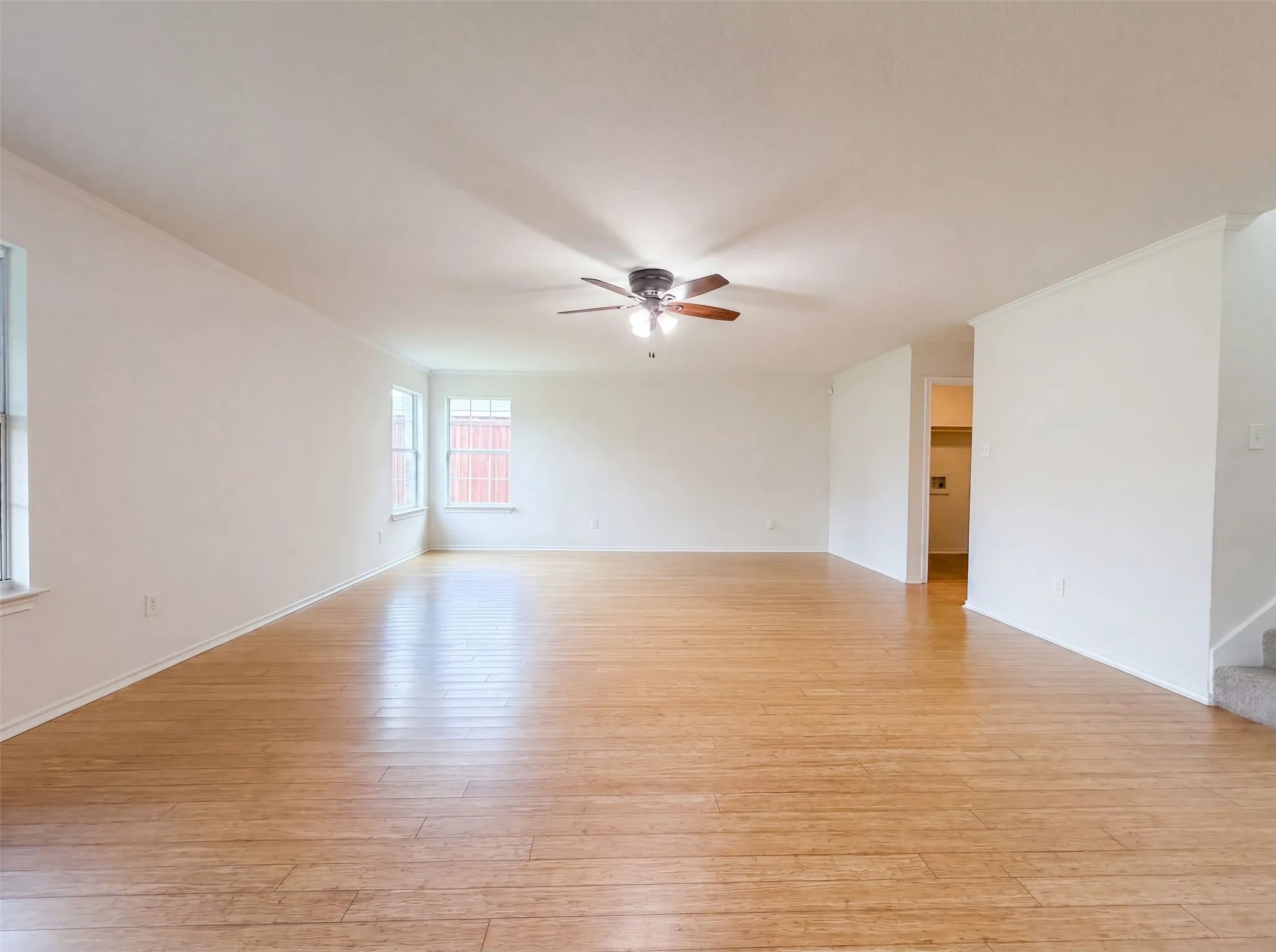 Single Family Residence For Sale in Tarrant County , 7702 Grey Goose Trail, Arlington, Texas 76002, 3 Bedroom, 3 Bathroom, 2 Garage spaces, 2,045 Sqft, built in 2004, mls#21313449, Real Estate Agent in Arlington, Homes For Sale in Tarrant county, Homes For Sale in Arlington, Realtor in Arlington Texas, Real Estate Brokerage Independent Realty Texas, Luminita Cordes Realtor