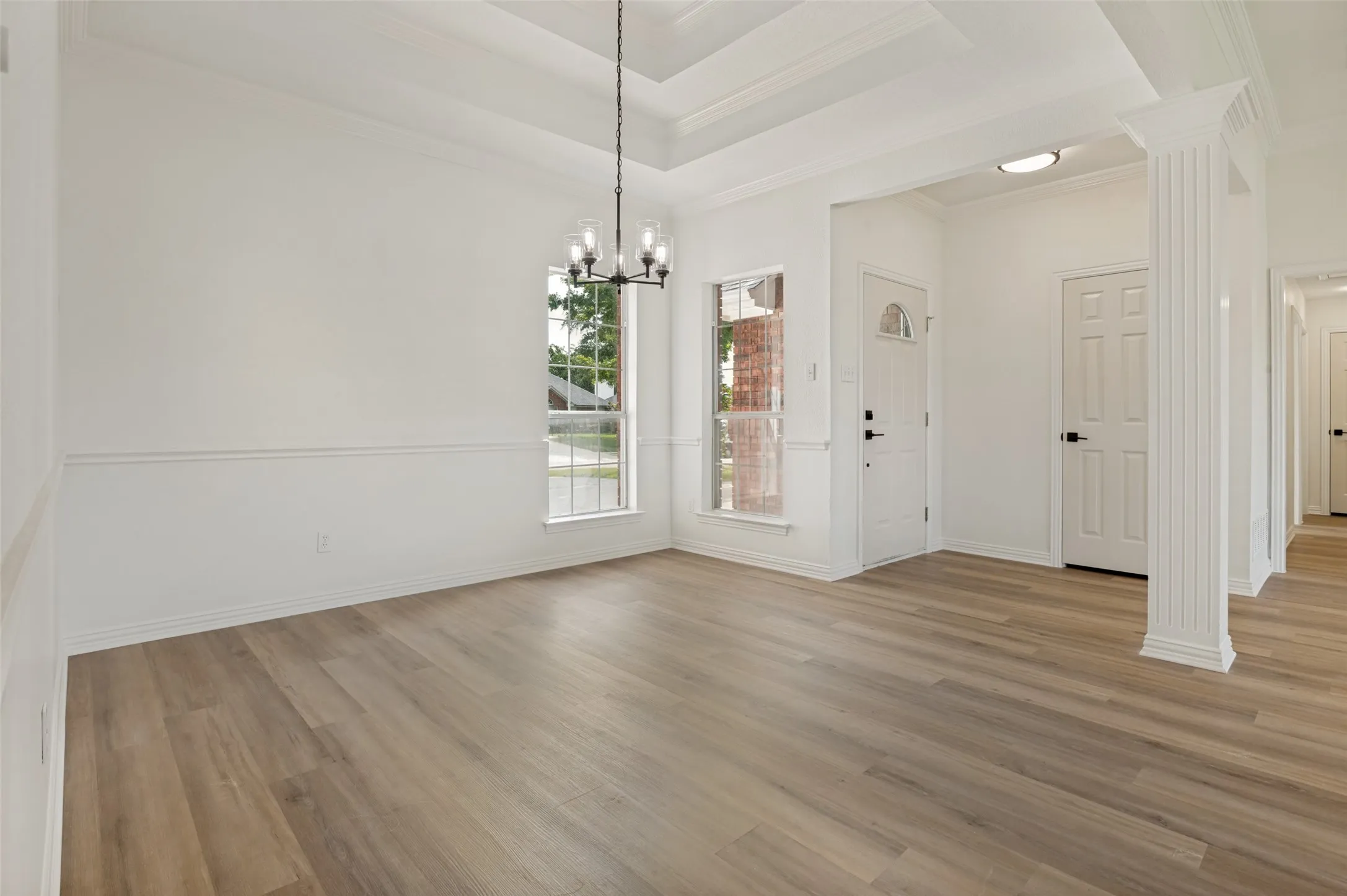 Single Family Residence For Sale in Tarrant County , 2110 Chrisman Trail, Mansfield, Texas 76063, 3 Bedroom, 2 Bathroom, 2 Garage spaces, 1,908 Sqft, built in 1994, mls#21313456, Real Estate Agent in Mansfield, Homes For Sale in Tarrant county, Homes For Sale in Mansfield, Realtor in Mansfield Texas, Real Estate Brokerage Independent Realty Texas, Luminita Cordes Realtor