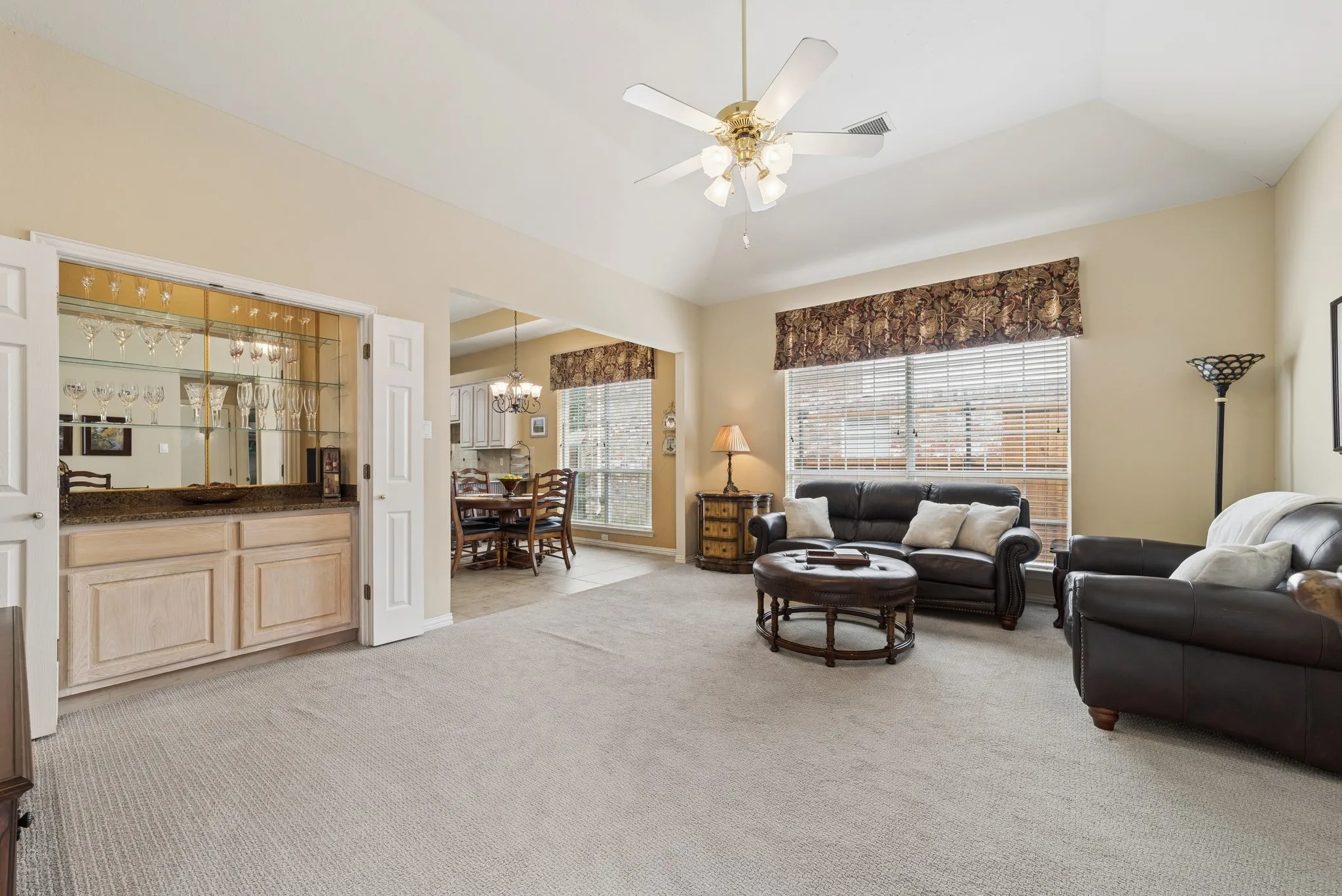 Single Family Residence For Sale in Collin County , 5208 Laser Lane, Plano, Texas 75023, 5 Bedroom, 4 Bathroom, 2 Garage spaces, 3,834 Sqft, built in 1992, mls#21280630, Real Estate Agent in Plano, Homes For Sale in Collin county, Homes For Sale in Plano, Realtor in Plano Texas, Real Estate Brokerage Independent Realty Texas, Luminita Cordes Realtor