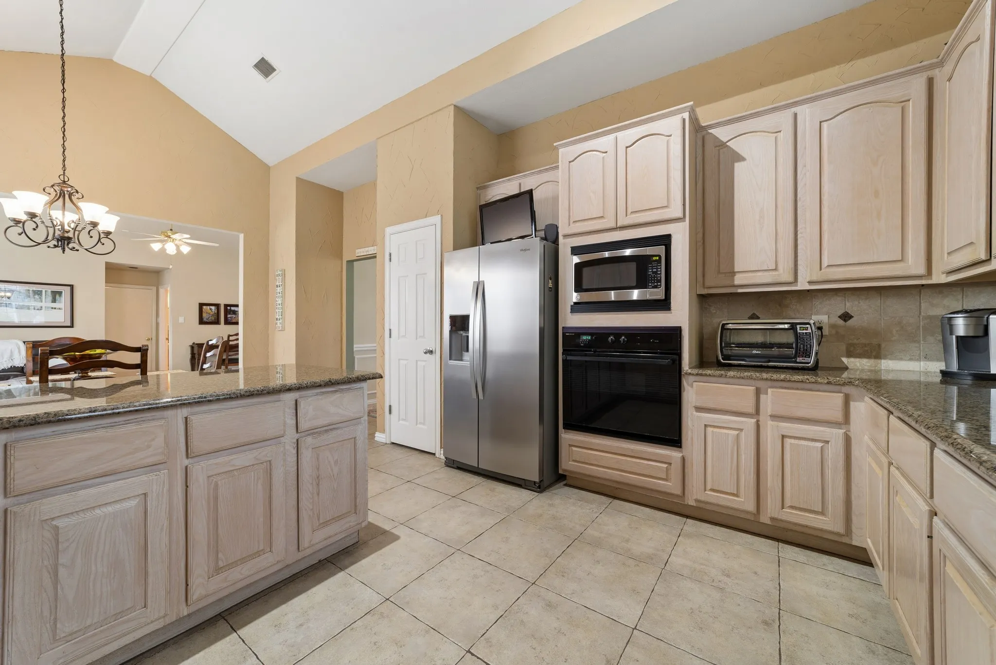 Single Family Residence For Sale in Collin County , 5208 Laser Lane, Plano, Texas 75023, 5 Bedroom, 4 Bathroom, 2 Garage spaces, 3,834 Sqft, built in 1992, mls#21280630, Real Estate Agent in Plano, Homes For Sale in Collin county, Homes For Sale in Plano, Realtor in Plano Texas, Real Estate Brokerage Independent Realty Texas, Luminita Cordes Realtor