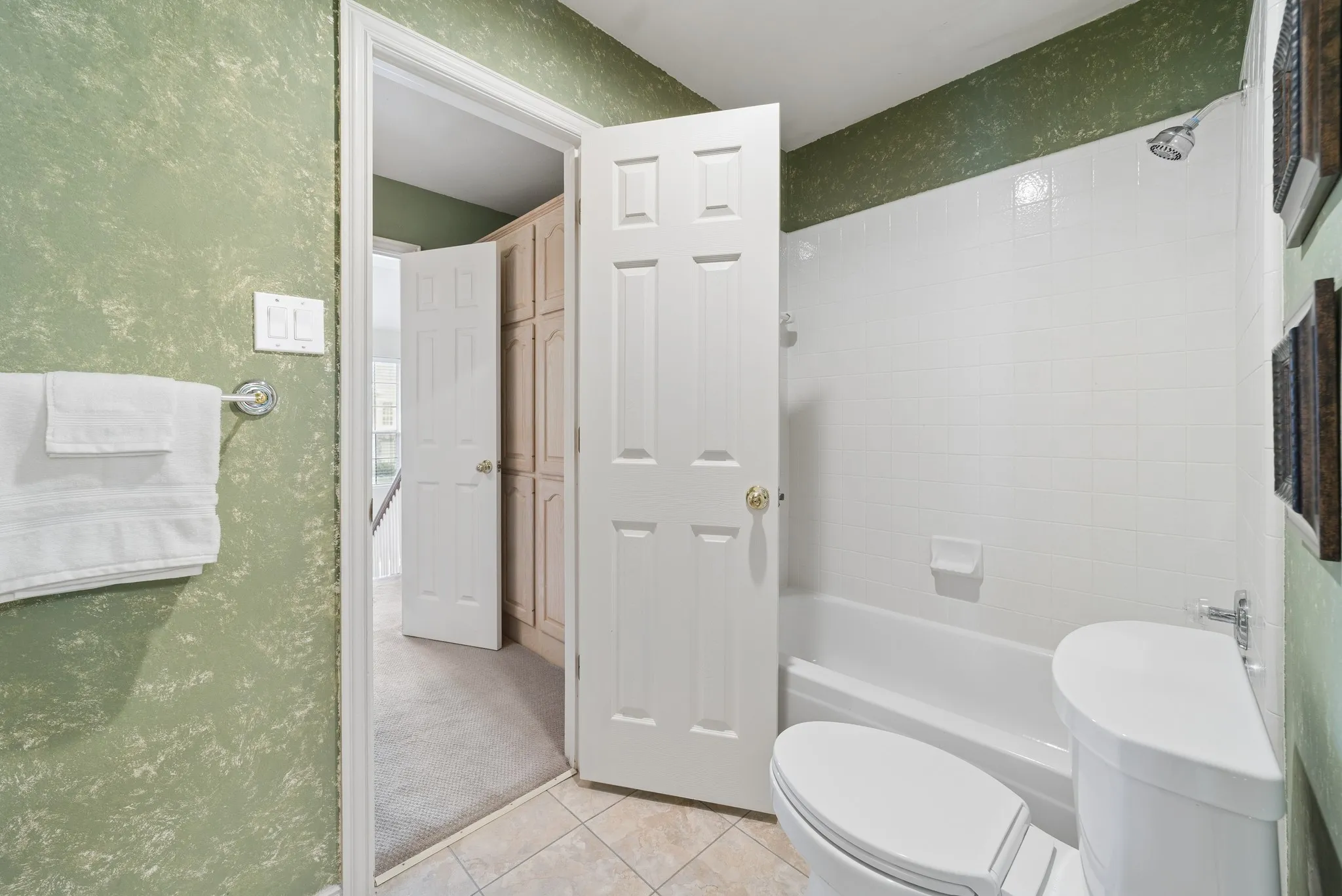 Single Family Residence For Sale in Collin County , 5208 Laser Lane, Plano, Texas 75023, 5 Bedroom, 4 Bathroom, 2 Garage spaces, 3,834 Sqft, built in 1992, mls#21280630, Real Estate Agent in Plano, Homes For Sale in Collin county, Homes For Sale in Plano, Realtor in Plano Texas, Real Estate Brokerage Independent Realty Texas, Luminita Cordes Realtor