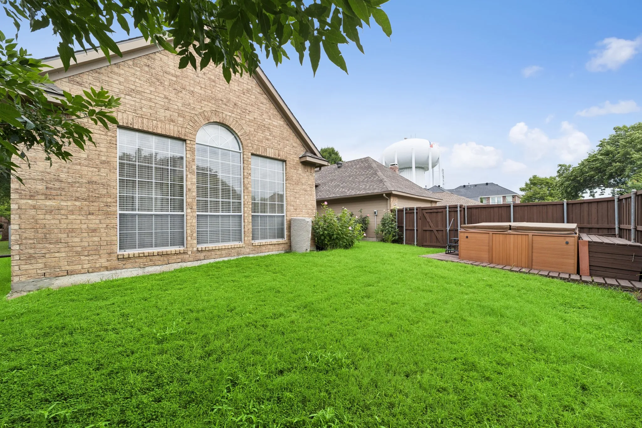 Single Family Residence For Sale in Collin County , 5208 Laser Lane, Plano, Texas 75023, 5 Bedroom, 4 Bathroom, 2 Garage spaces, 3,834 Sqft, built in 1992, mls#21280630, Real Estate Agent in Plano, Homes For Sale in Collin county, Homes For Sale in Plano, Realtor in Plano Texas, Real Estate Brokerage Independent Realty Texas, Luminita Cordes Realtor