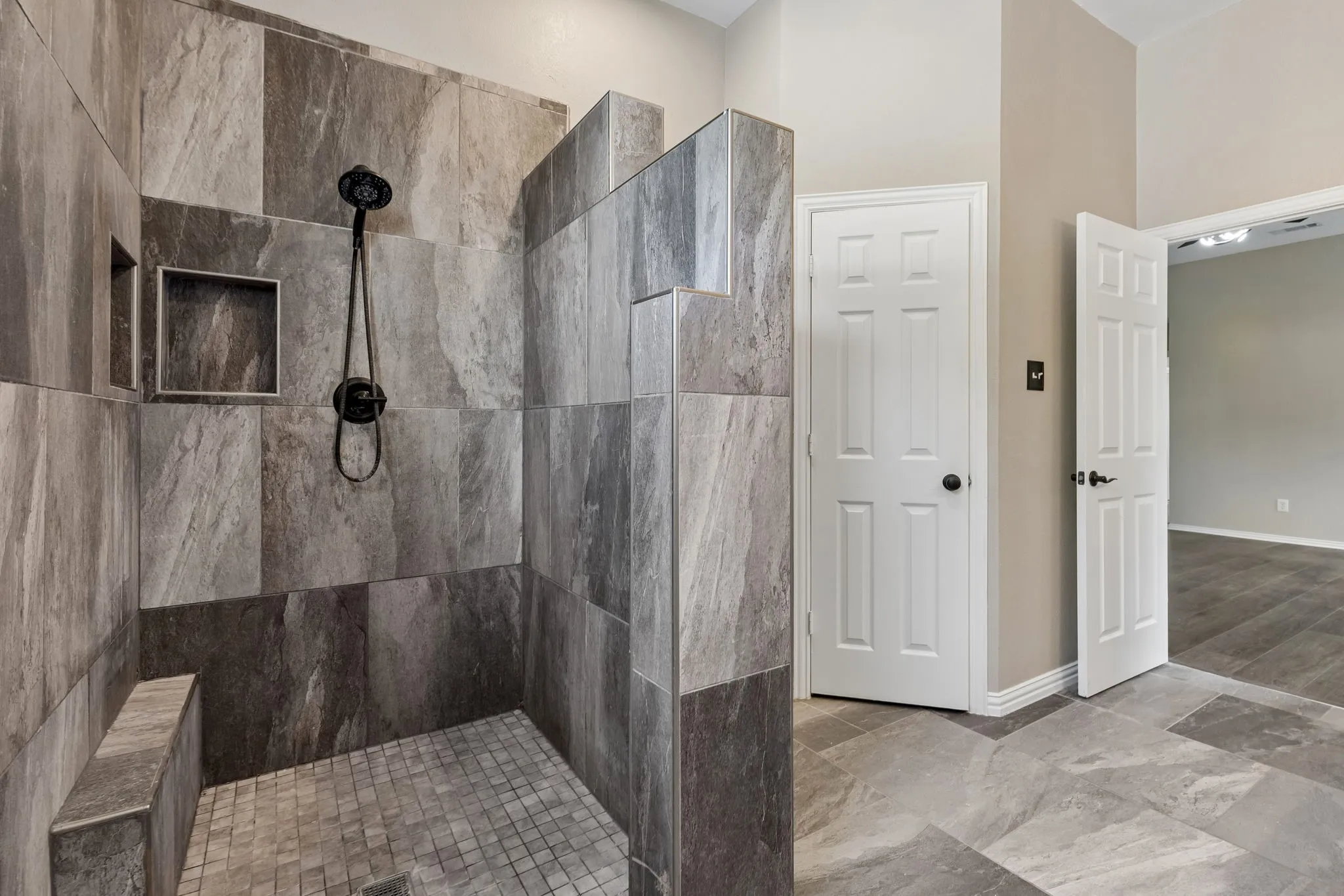 Single Family Residence For Sale in Collin County , 607 Grimsworth Court, Allen, Texas 75002, 4 Bedroom, 2 Bathroom, 2 Garage spaces, 2,175 Sqft, built in 1994, mls#21310920, Real Estate Agent in Allen, Homes For Sale in Collin county, Homes For Sale in Allen, Realtor in Allen Texas, Real Estate Brokerage Independent Realty Texas, Luminita Cordes Realtor