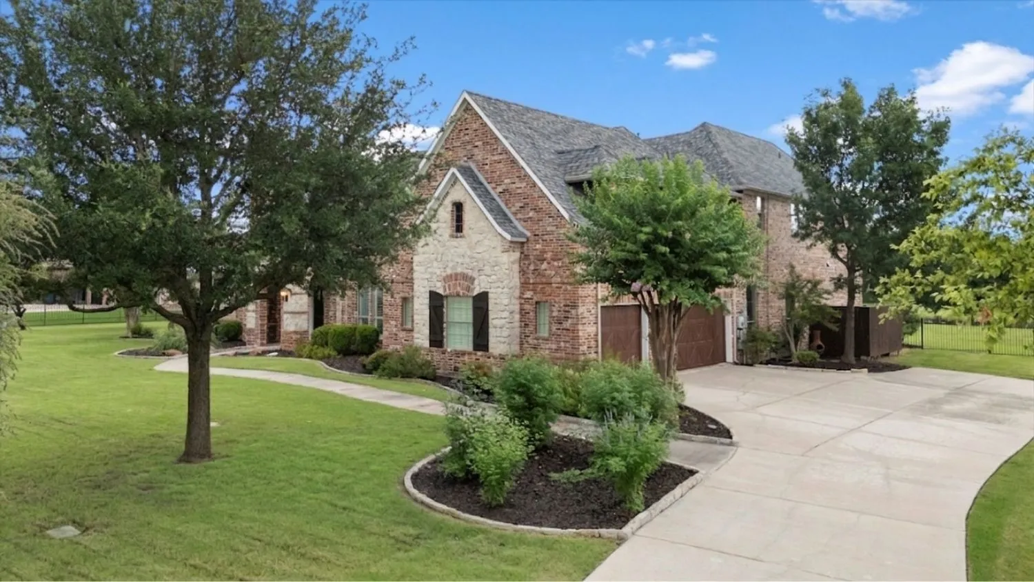Single Family Residence For Sale in Collin County , 3063 Cedar Trail, Celina, Texas 75078, 5 Bedroom, 5 Bathroom, 3 Garage spaces, 4,885 Sqft, built in 2005, mls#21311948, Real Estate Agent in Celina, Homes For Sale in Collin county, Homes For Sale in Celina, Realtor in Celina Texas, Real Estate Brokerage Independent Realty Texas, Luminita Cordes Realtor