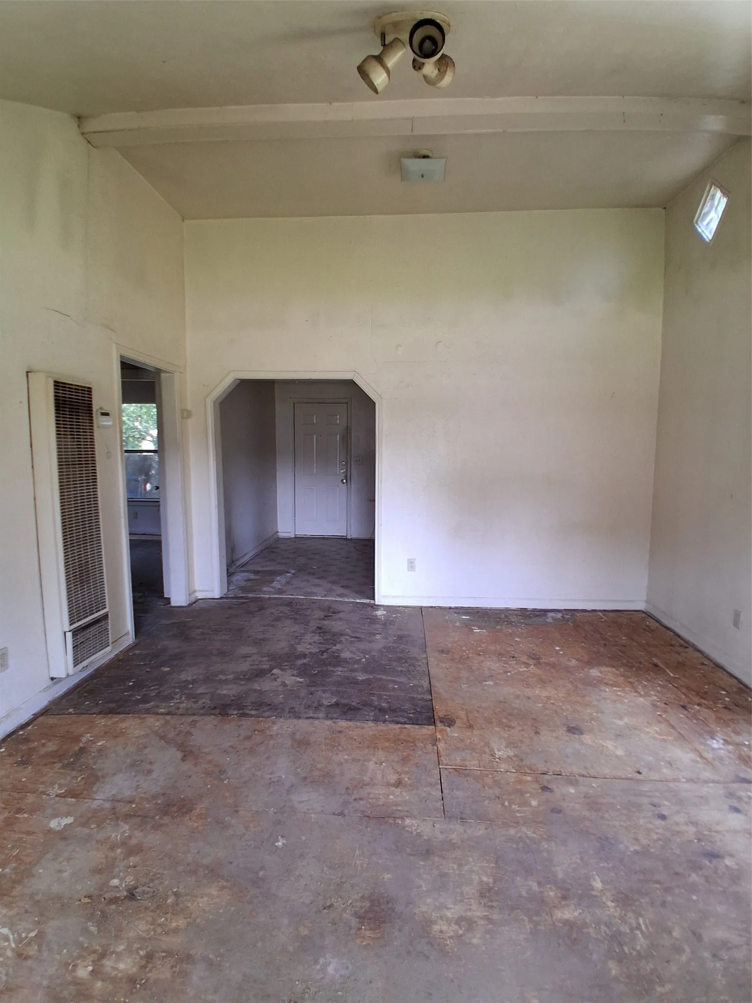 Single Family Residence For Sale in Dallas County , 2917 Cypress Avenue, Dallas, Texas 75227, 2 Bedroom, 1 Bathroom, Garage spaces, 729 Sqft, built in 1950, mls#21311932, Real Estate Agent in Dallas, Homes For Sale in Dallas county, Homes For Sale in Dallas, Realtor in Dallas Texas, Real Estate Brokerage Independent Realty Texas, Luminita Cordes Realtor