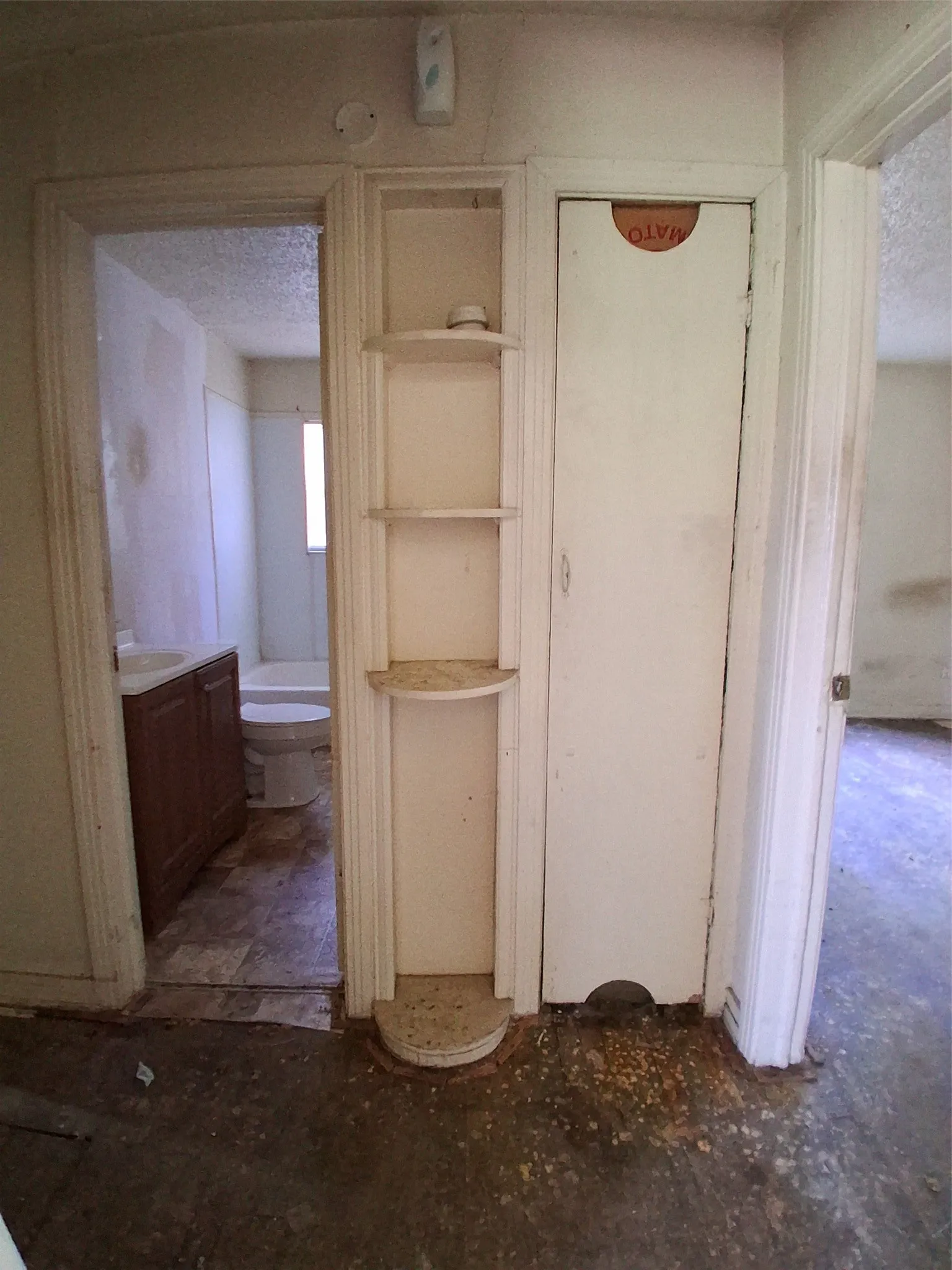 Single Family Residence For Sale in Dallas County , 2917 Cypress Avenue, Dallas, Texas 75227, 2 Bedroom, 1 Bathroom, Garage spaces, 729 Sqft, built in 1950, mls#21311932, Real Estate Agent in Dallas, Homes For Sale in Dallas county, Homes For Sale in Dallas, Realtor in Dallas Texas, Real Estate Brokerage Independent Realty Texas, Luminita Cordes Realtor